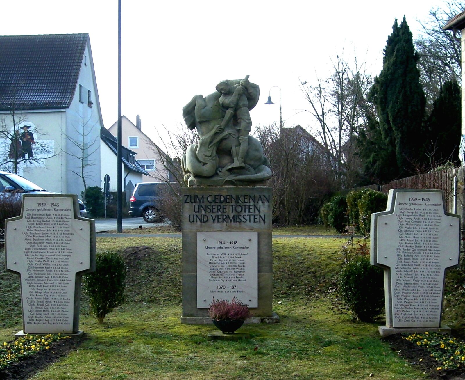 Digital Camera DigitalCAM sample photo. Monument, war, war memorial photography