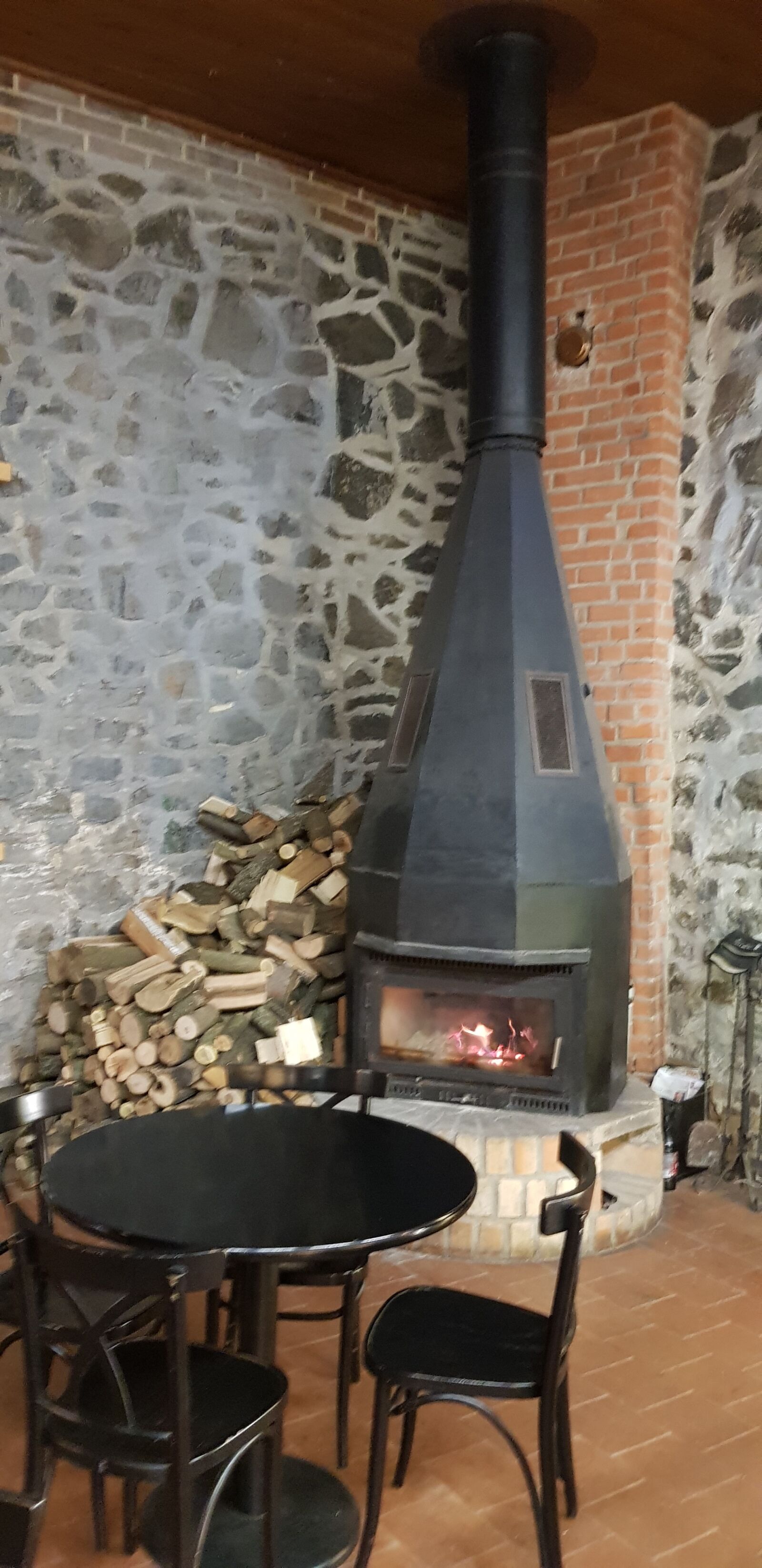 Samsung Galaxy S8 sample photo. Prague, vyšehrad, fireplace photography