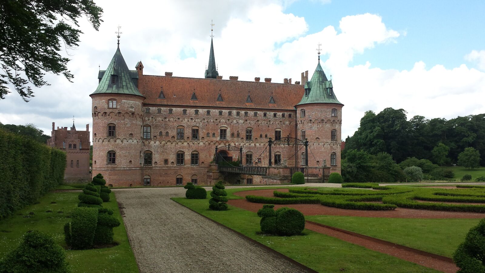 Samsung Galaxy S4 sample photo. Castle, castle castle, middle photography