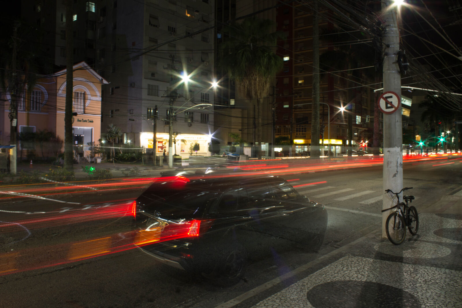Canon EOS 1200D (EOS Rebel T5 / EOS Kiss X70 / EOS Hi) sample photo. Car, car, lights, light photography