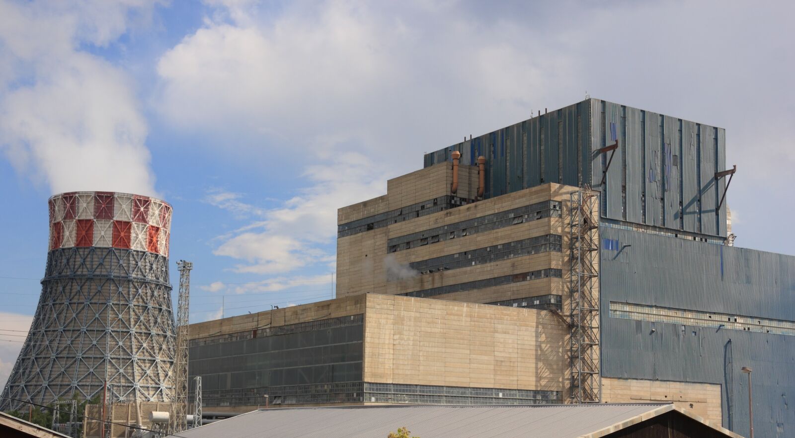 Canon EOS 550D (EOS Rebel T2i / EOS Kiss X4) sample photo. Power, plant, electricity photography