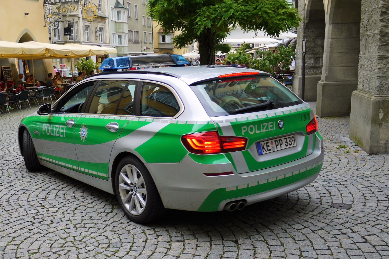 Panasonic Lumix DMC-G1 sample photo. German, police, car photography