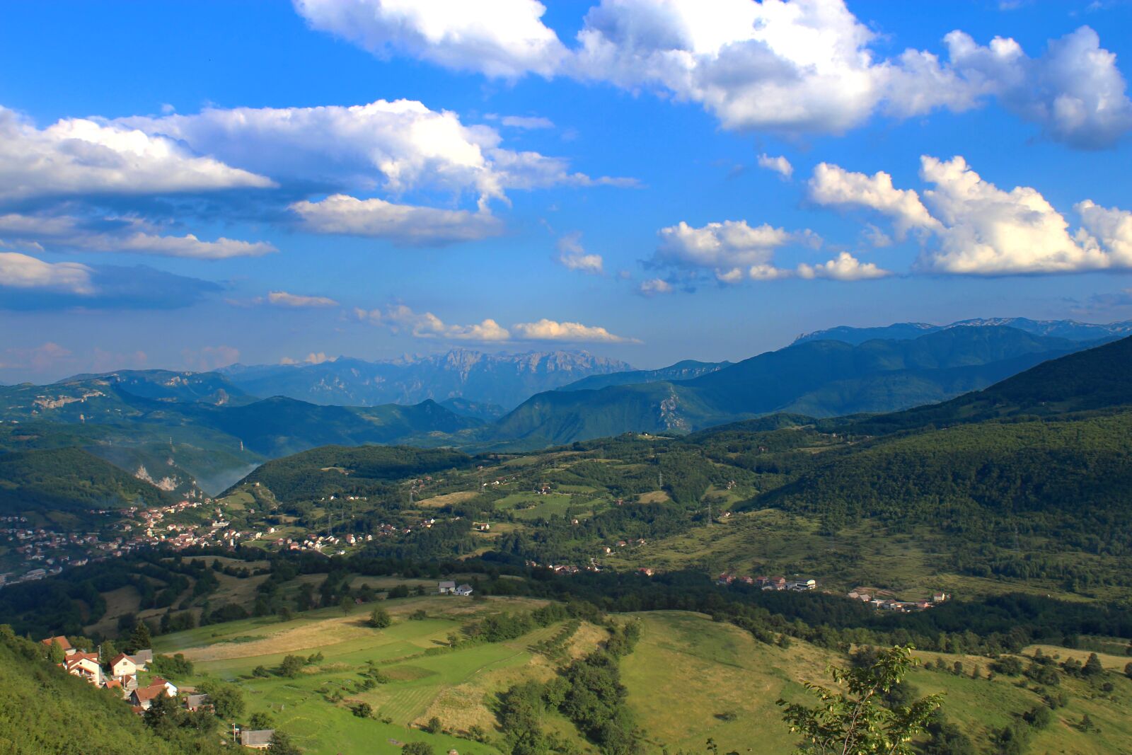 Canon EOS 1300D (EOS Rebel T6 / EOS Kiss X80) sample photo. Photoshop, bosnia, herzegovina photography