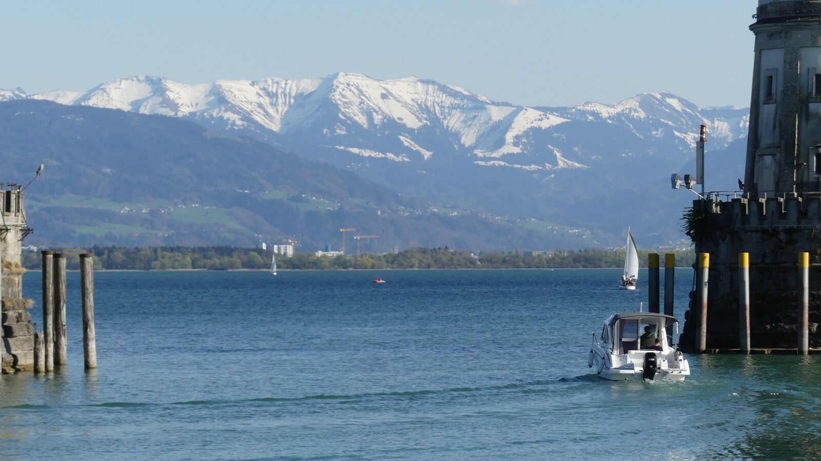 Panasonic Lumix DMC-FZ300 sample photo. Lake, lighthouse, water photography