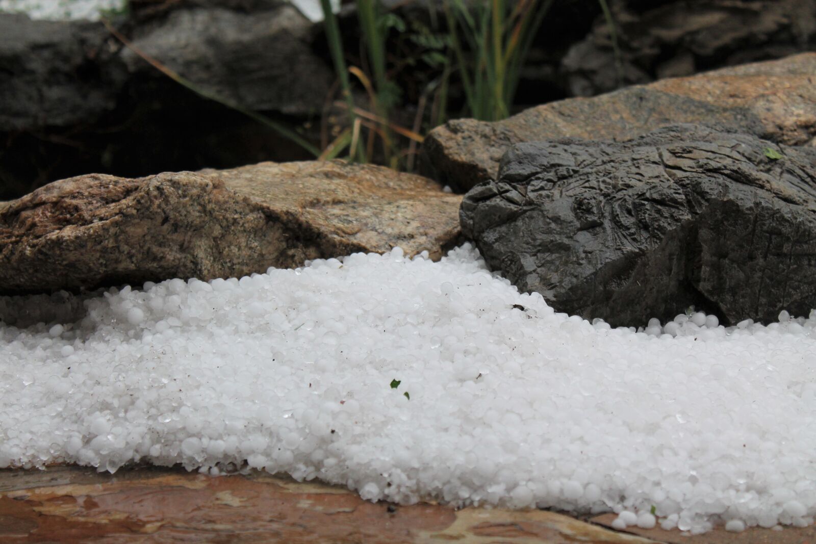 Canon EF-S 18-55mm F3.5-5.6 IS sample photo. Hail, hailstone, ice photography