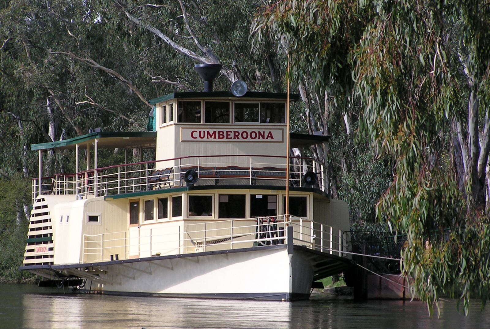 Olympus C750UZ sample photo. Boat, vessel, river photography