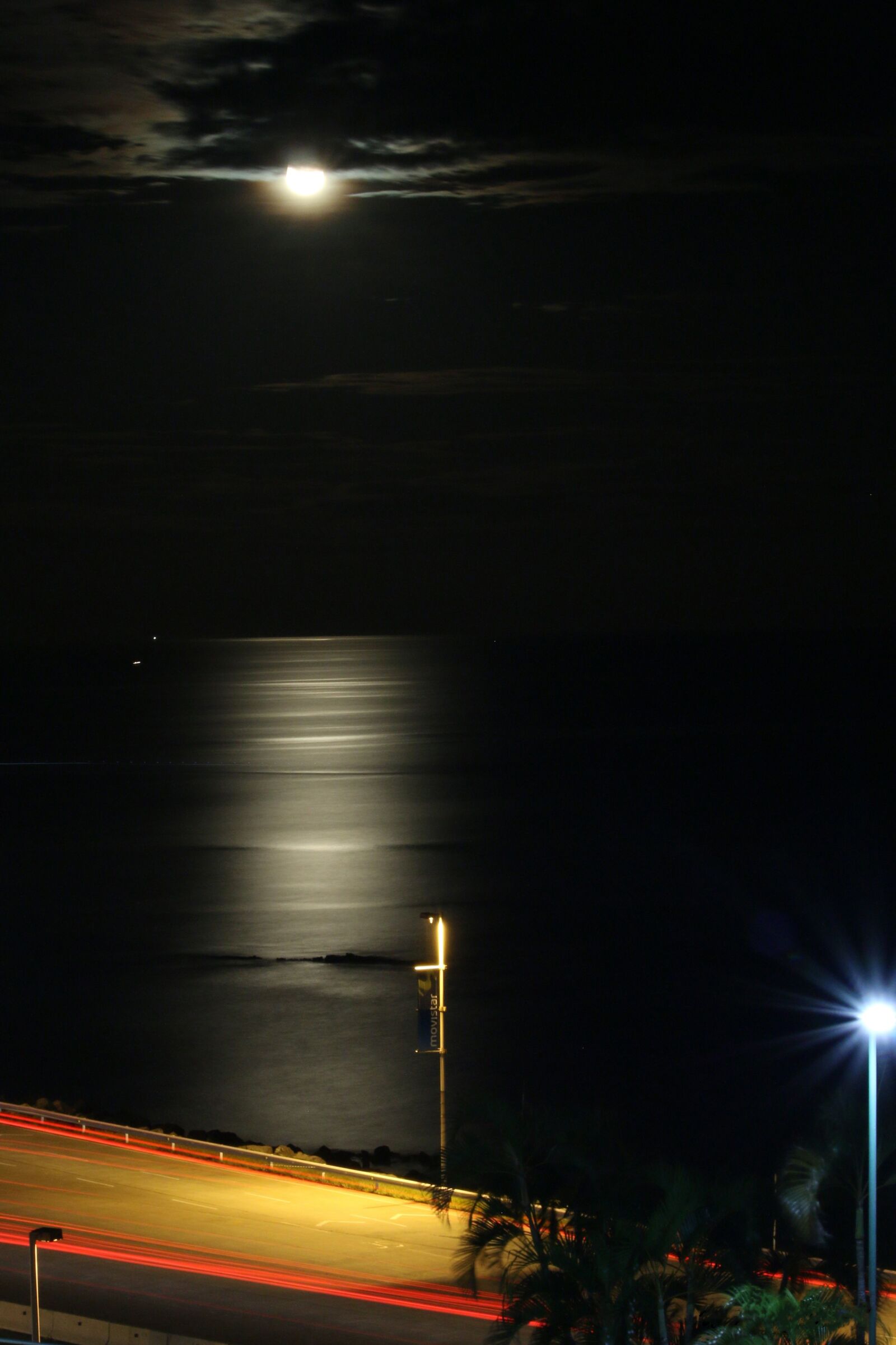 Canon EOS 70D sample photo. Moon, night, star photography