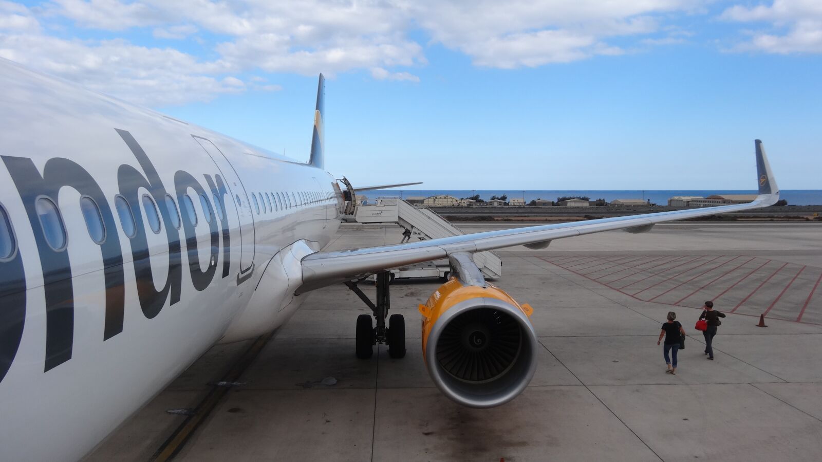 Sony Cyber-shot DSC-HX20V sample photo. Aircraft, travel, sky photography
