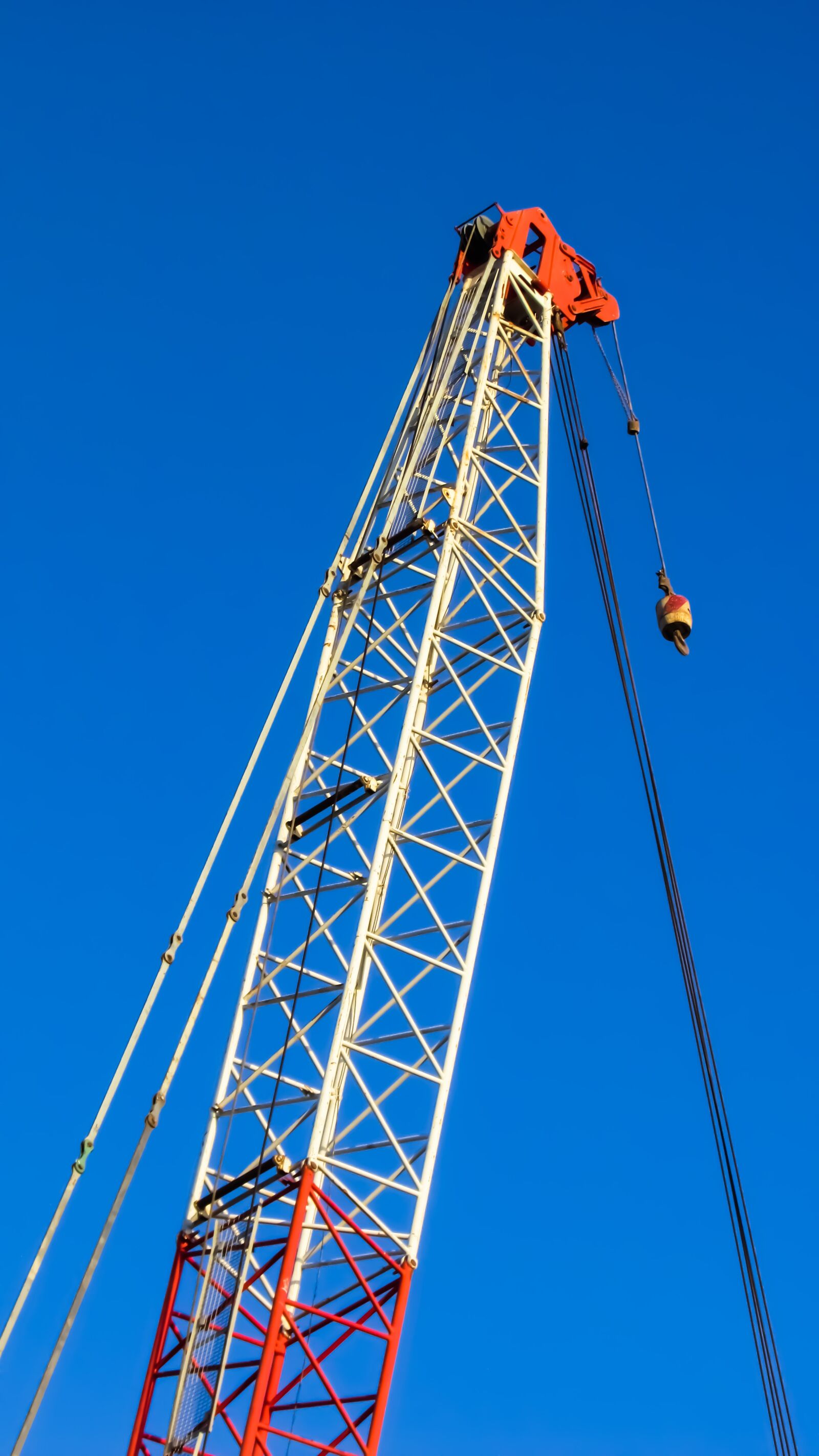 Canon PowerShot SX400 IS sample photo. Crane, lifting, construction photography