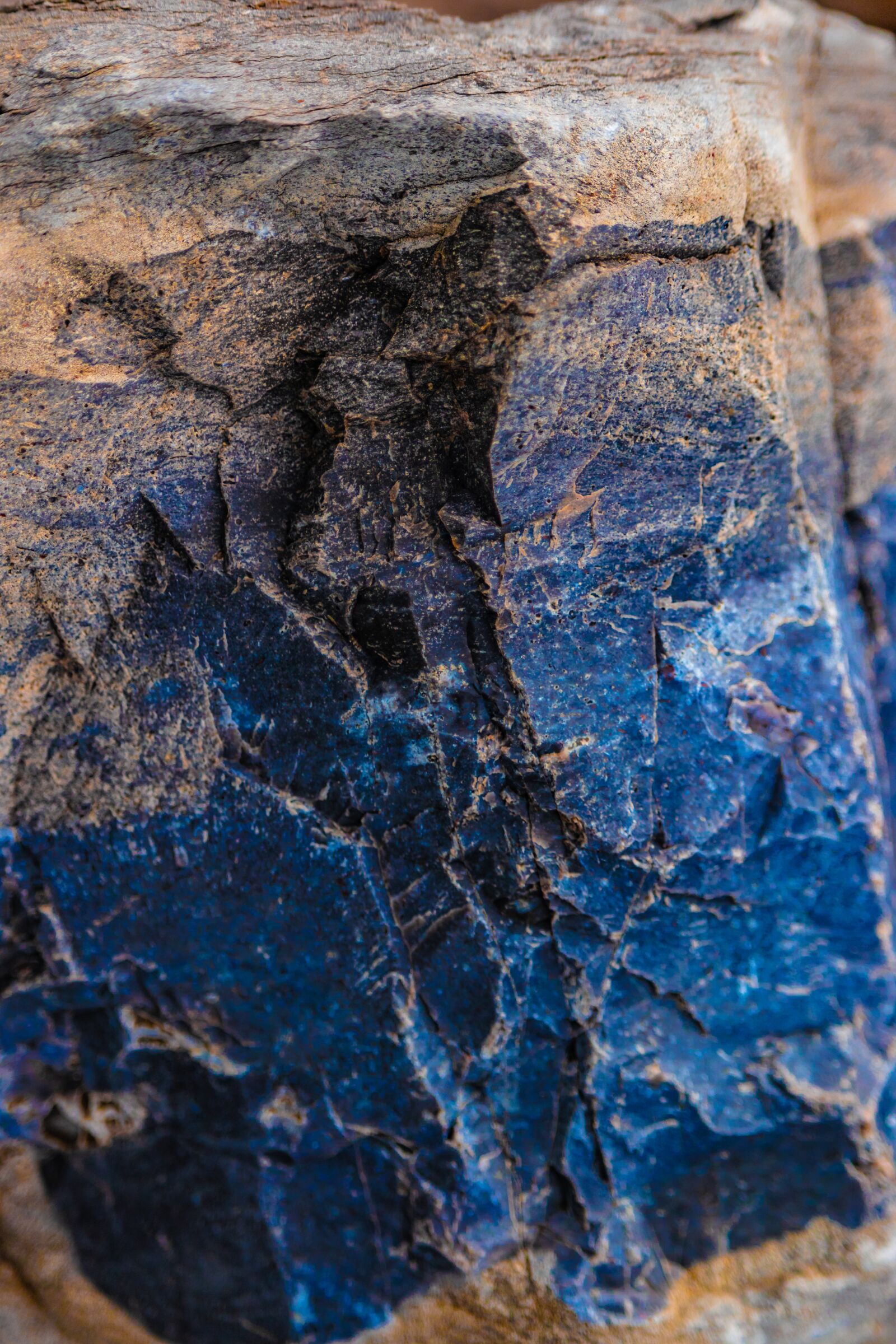 Canon EOS 200D (EOS Rebel SL2 / EOS Kiss X9) sample photo. Rocks, granite, blue photography