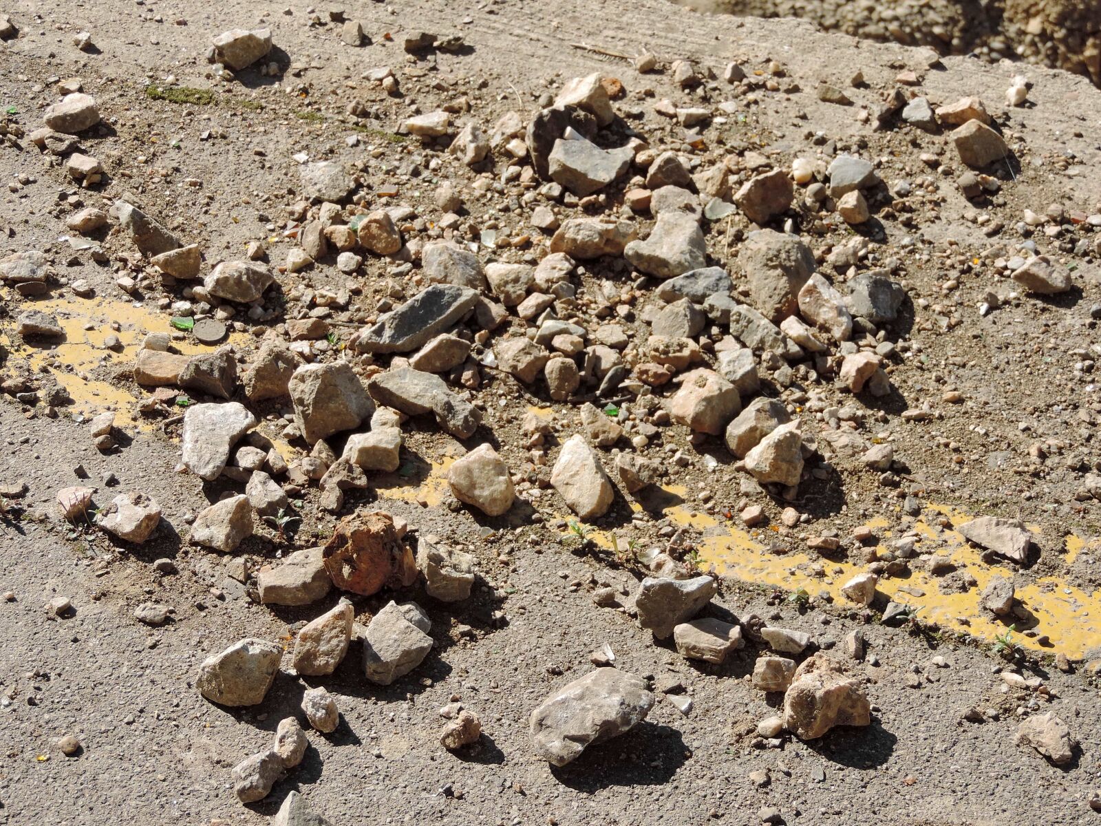 Nikon Coolpix P520 sample photo. Concrete, earthquake, road, texture photography