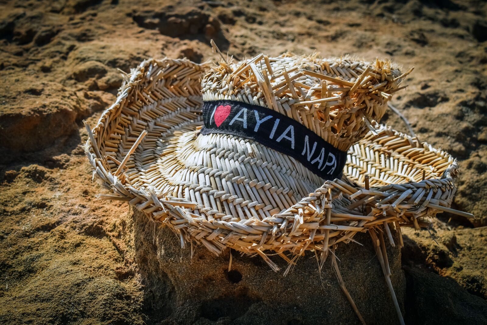 Nikon D3300 sample photo. Hat, sand, beach photography