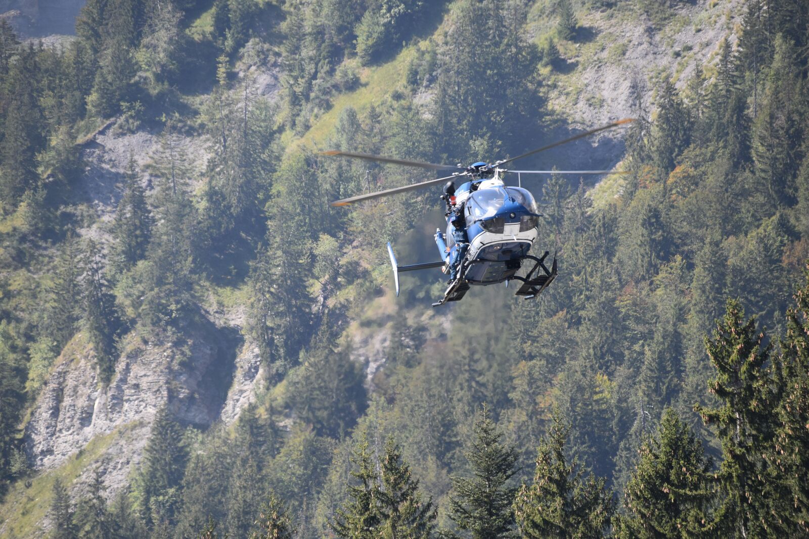 Nikon D5600 sample photo. Helicopter, fly, flight photography