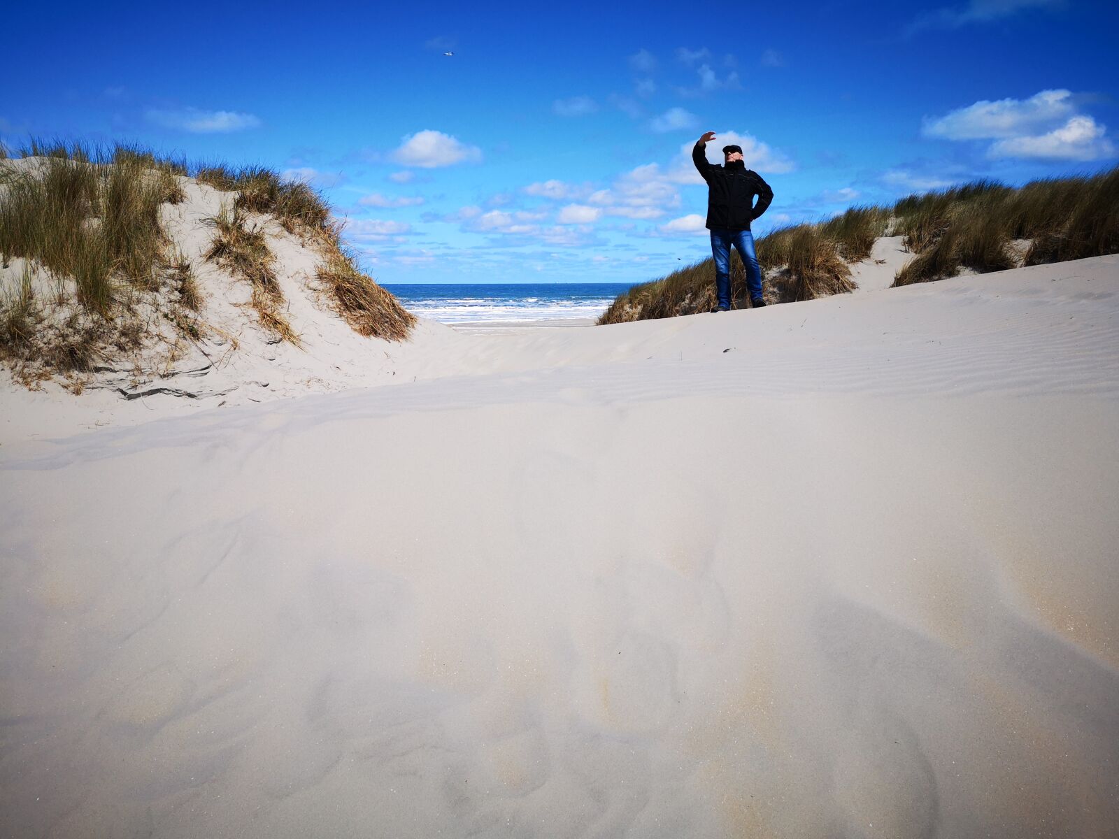 HUAWEI P20 sample photo. Ameland, dunes, sky photography