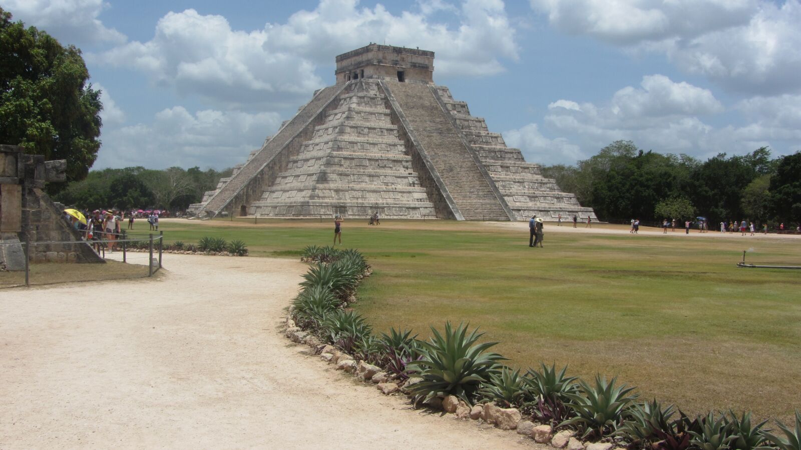 Canon PowerShot SX230 HS sample photo. Chichen itza, maya, ruins photography
