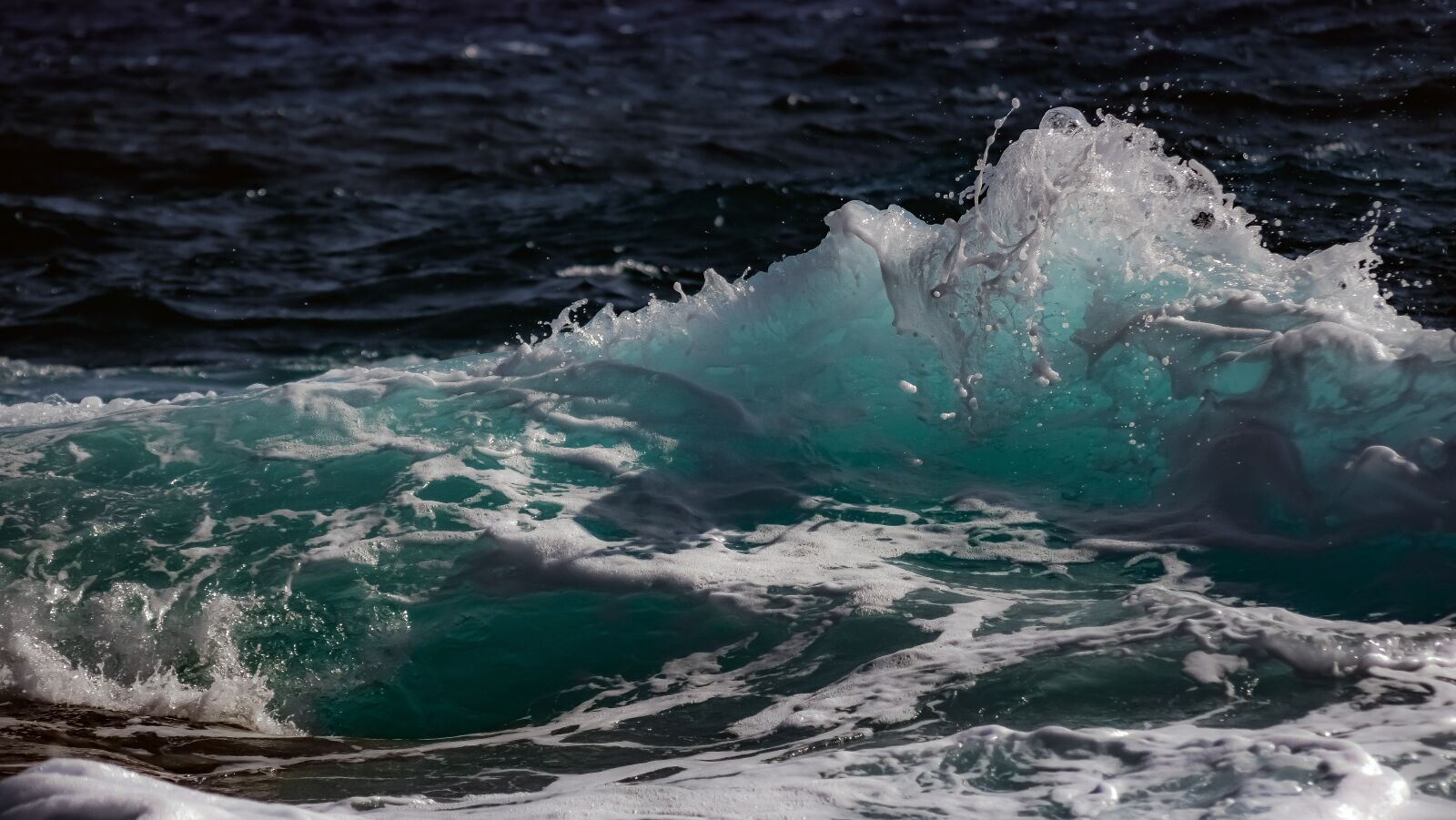 Nikon D3300 sample photo. Wave, splash, ocean photography