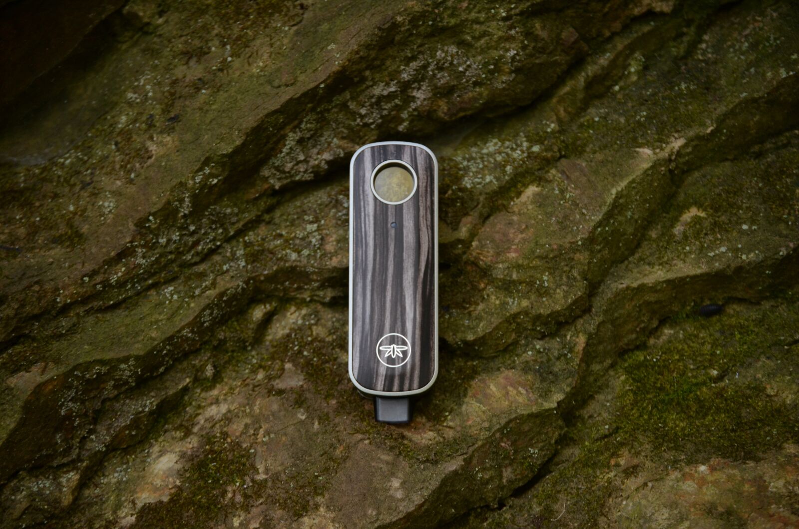 Nikon D7000 sample photo. Firefly, vaporizer, moss photography