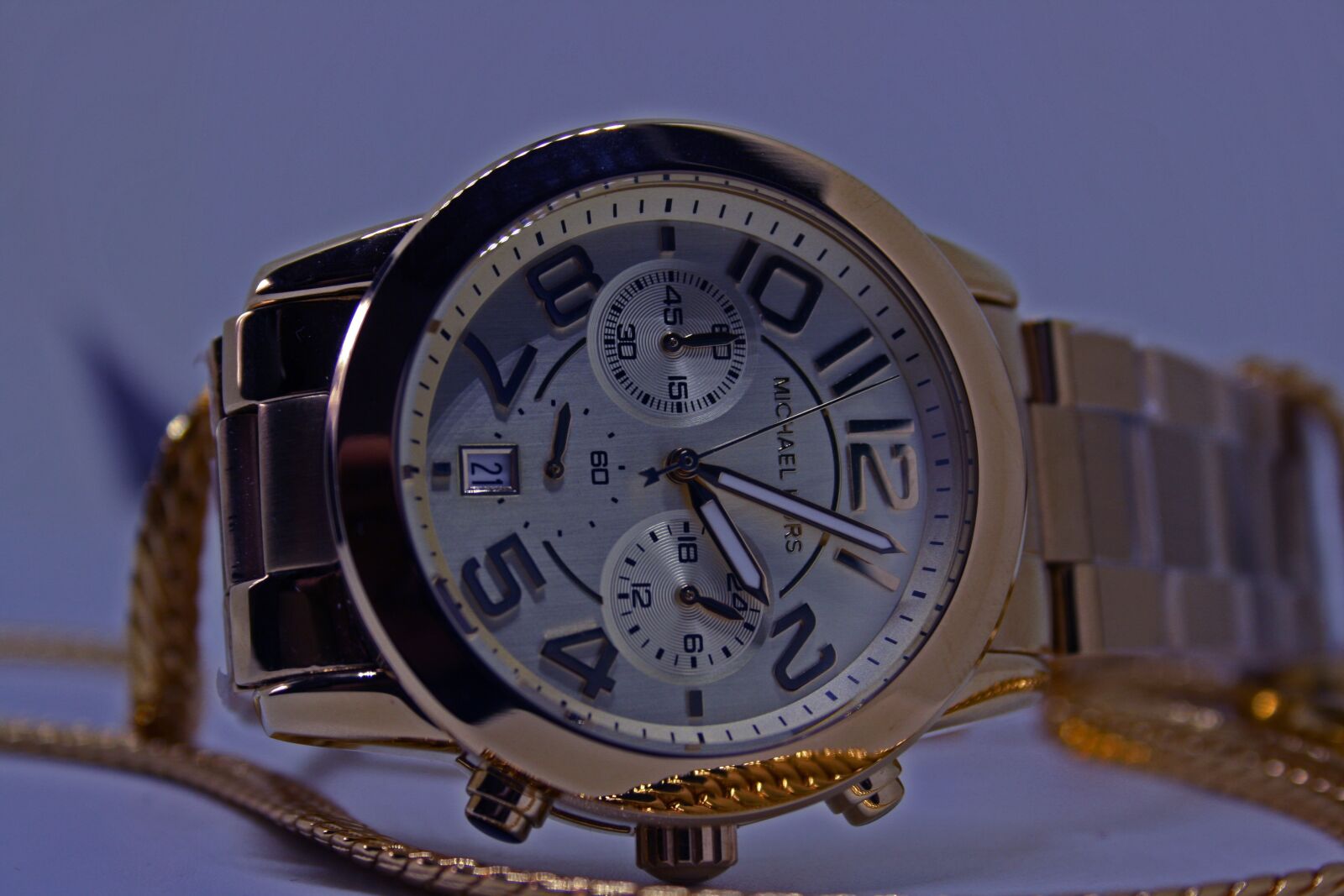 Canon EOS 400D (EOS Digital Rebel XTi / EOS Kiss Digital X) sample photo. Luxury, clock, elegant photography