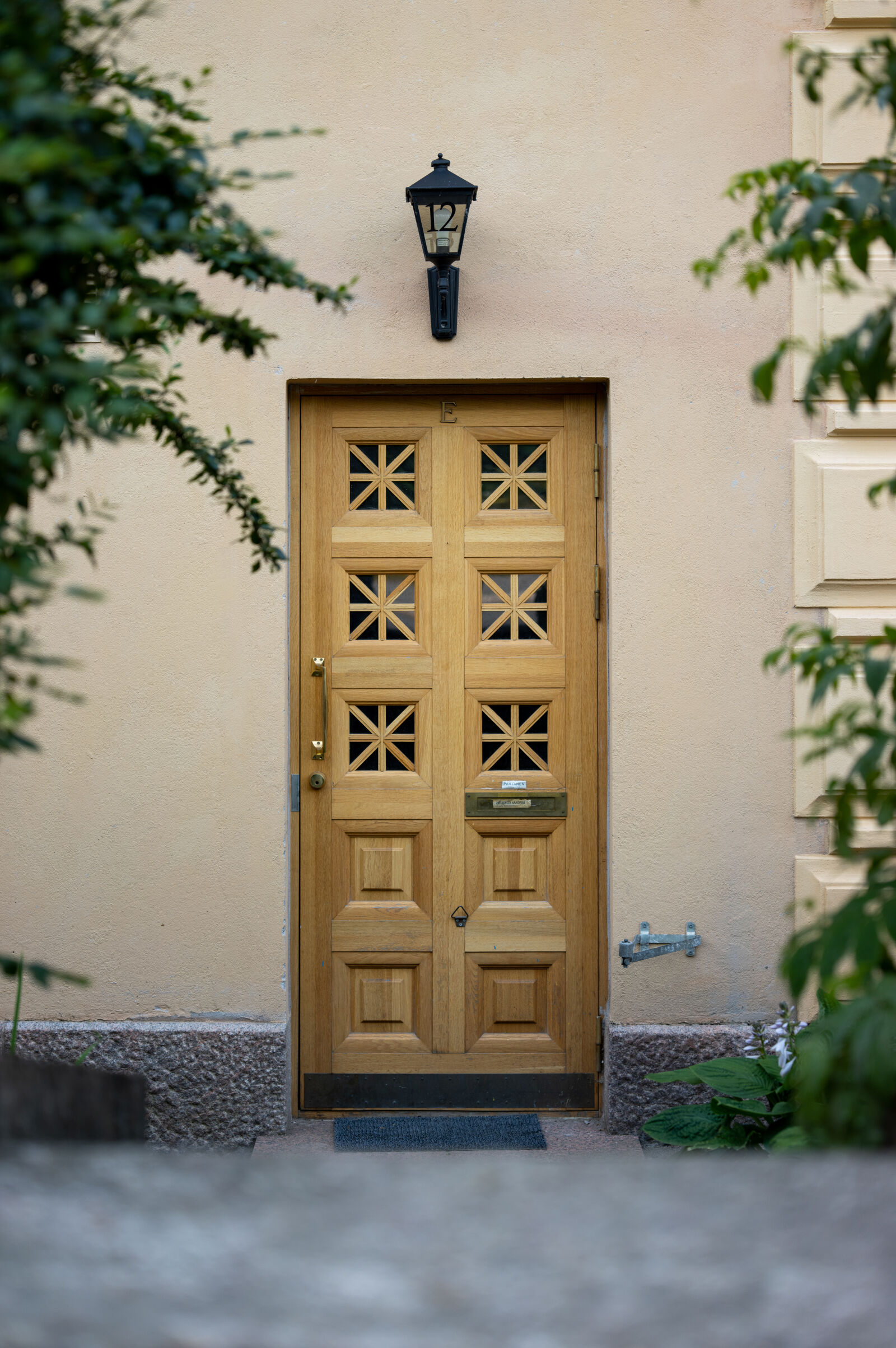 Sigma fp L + Sigma 65mm F2 DG DN sample photo. Doorway for wealth photography