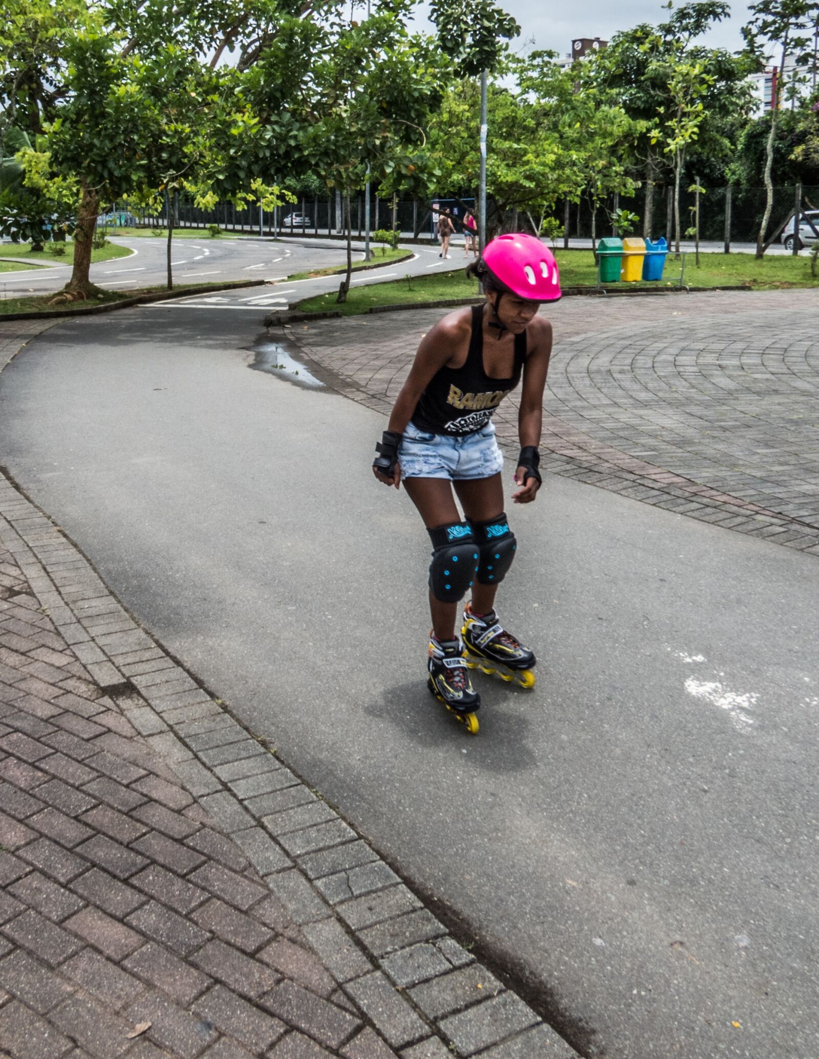 Canon PowerShot SX50 HS sample photo. Sport, rollerblades, park photography