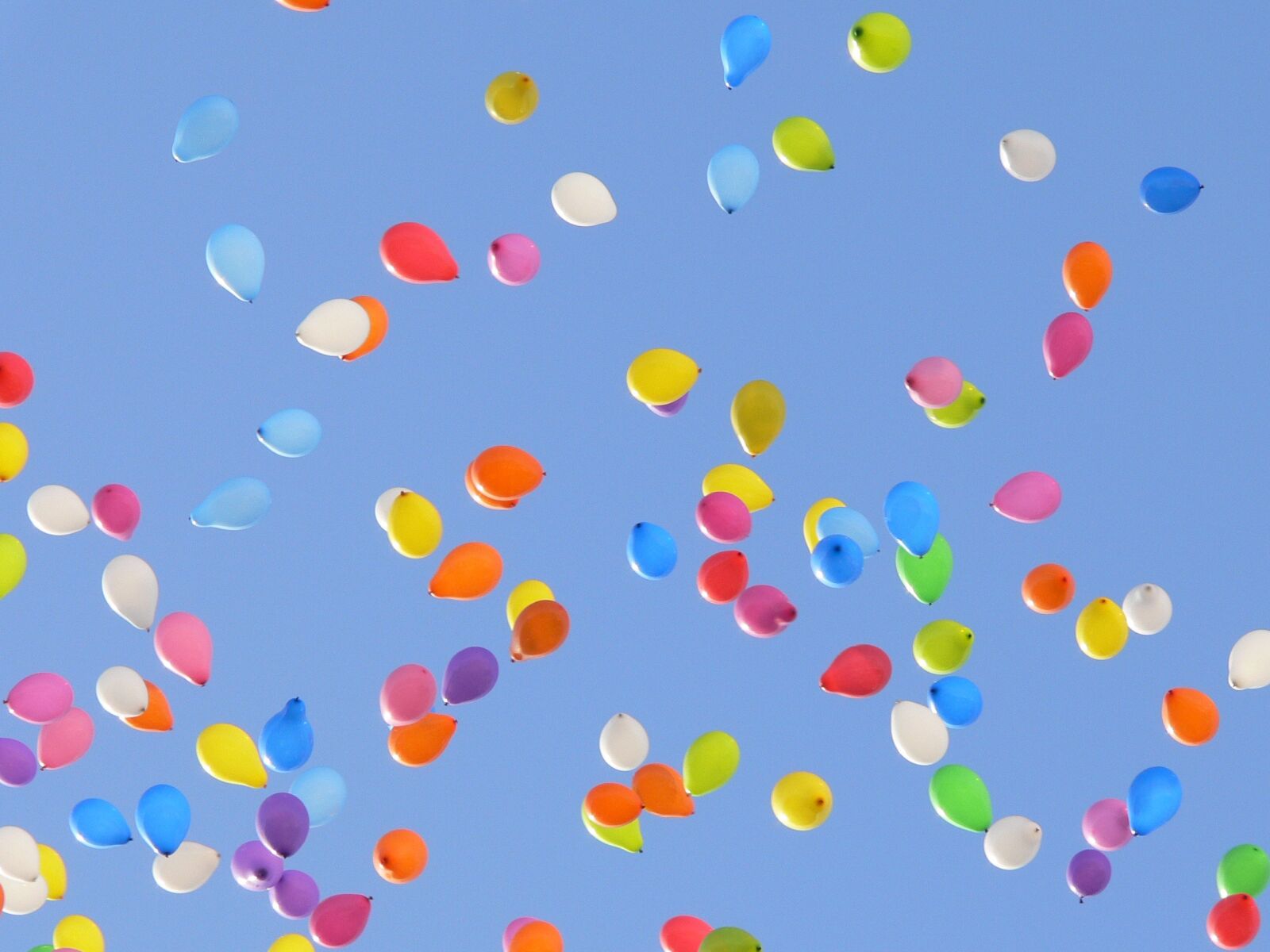 Panasonic DMC-FZ30 sample photo. Balloons, color, sky photography