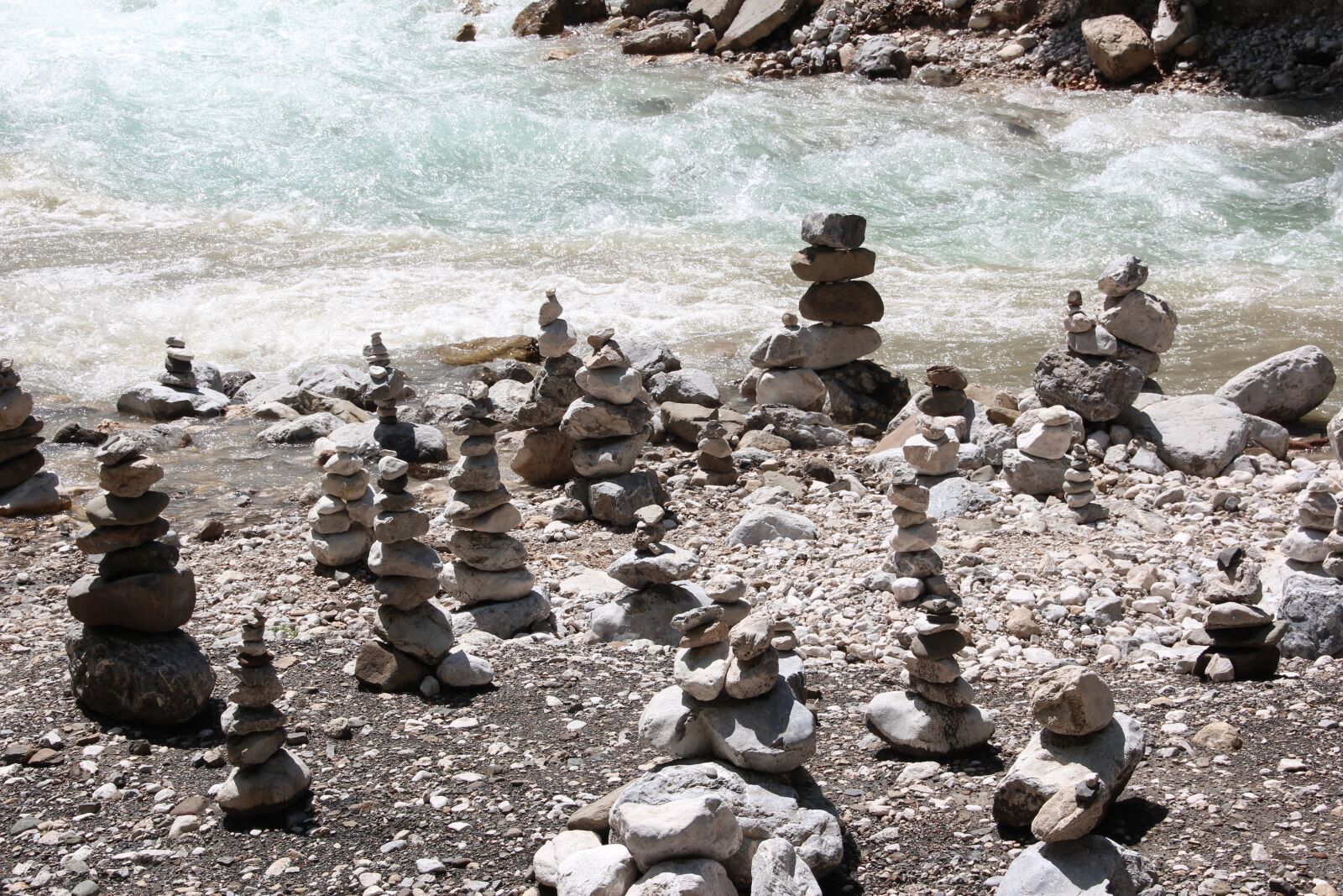 Canon EOS 600D (Rebel EOS T3i / EOS Kiss X5) sample photo. Cairn, stack, stones photography