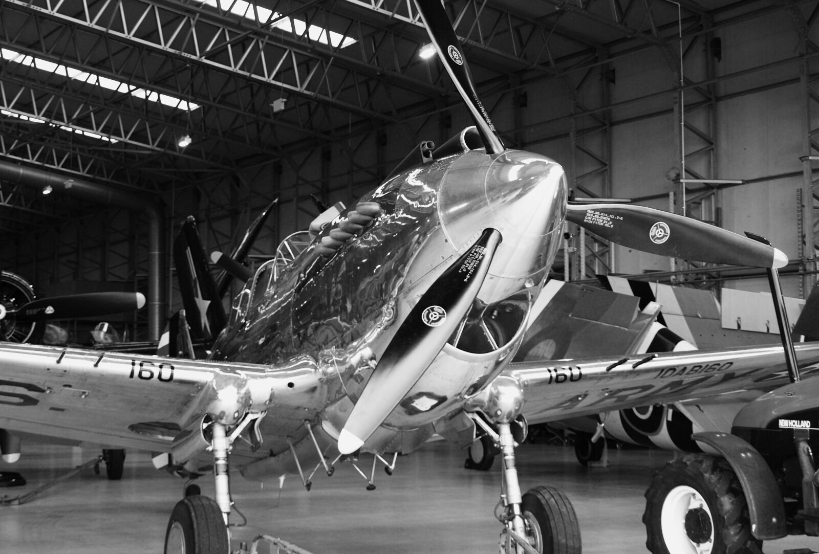Olympus E-420 (EVOLT E-420) sample photo. Spitfire, silver, polished photography
