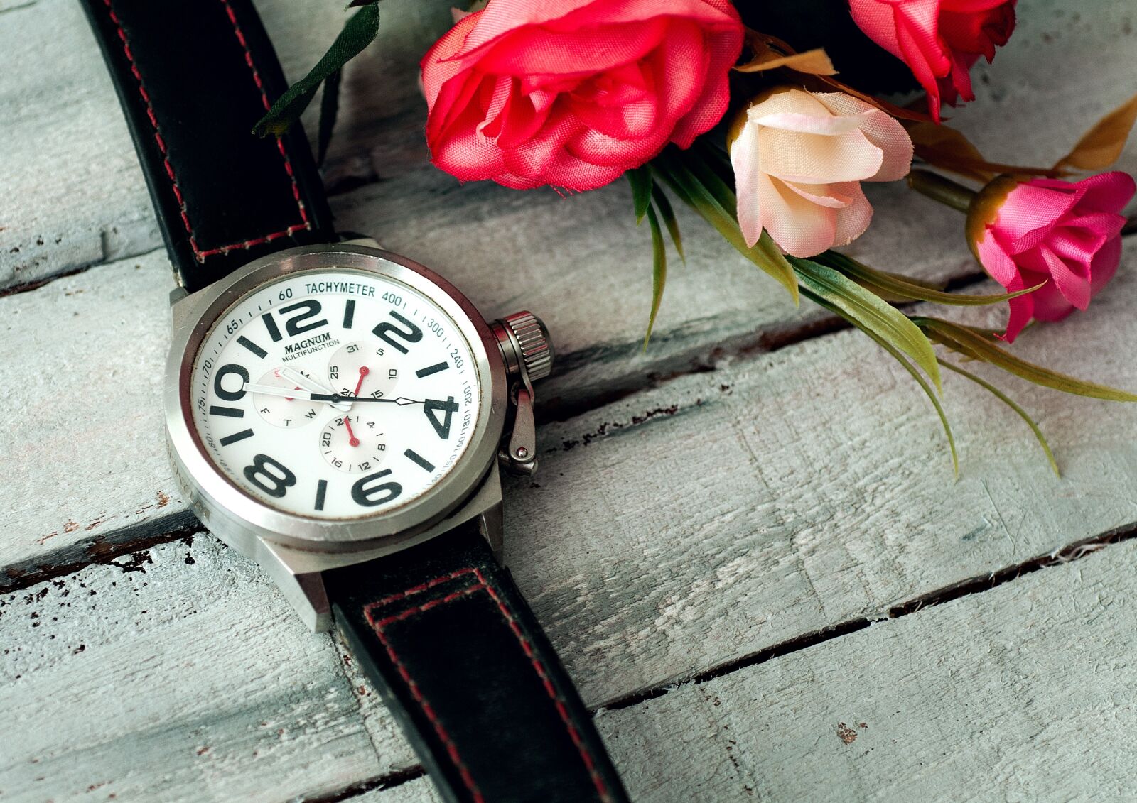 Nikon D300S sample photo. Watch, objects, rustic photography