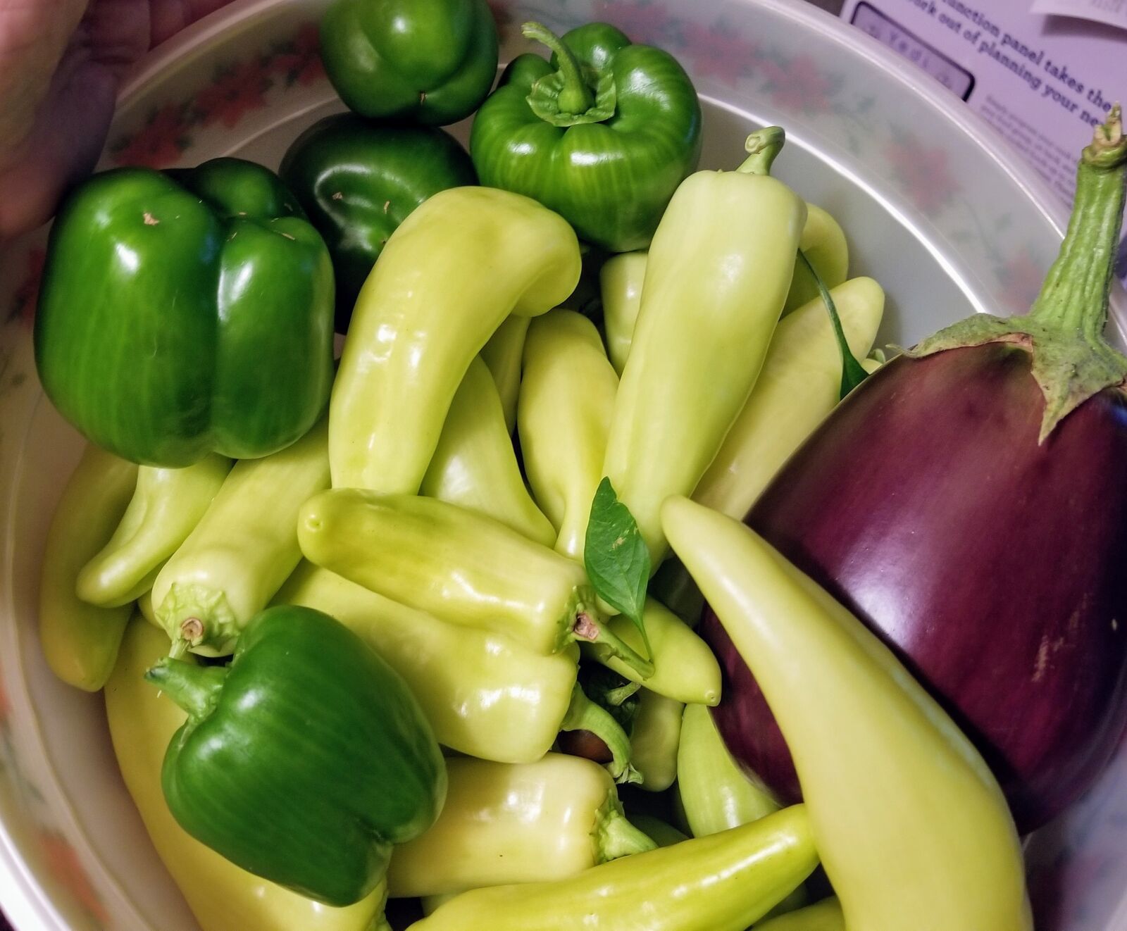 Samsung Galaxy S8 sample photo. Banana, peppers, garden photography
