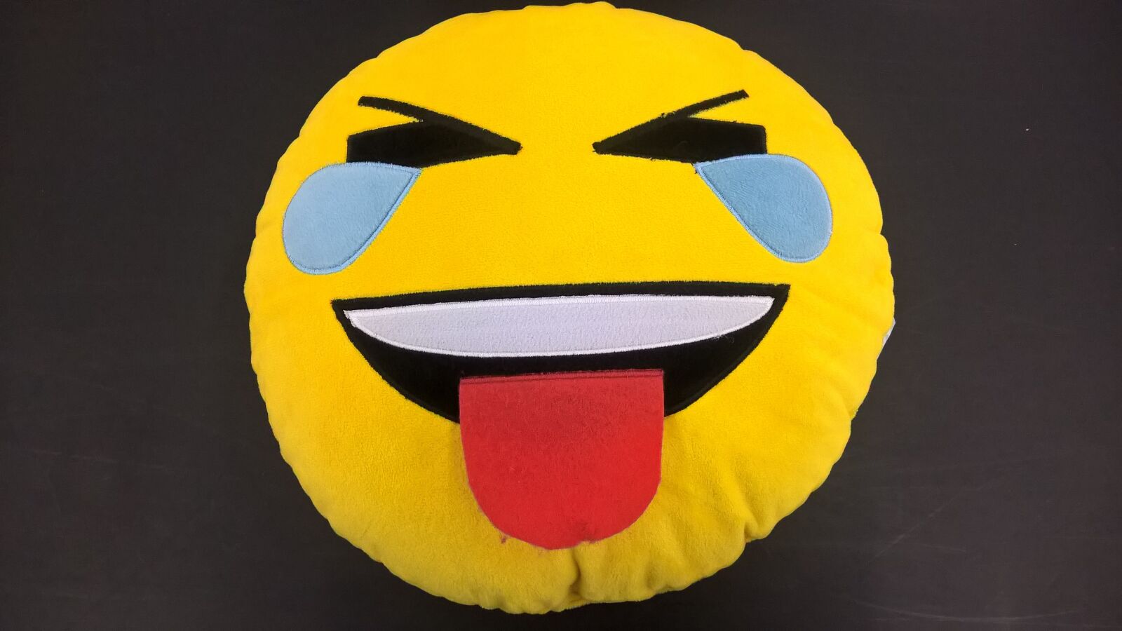 Microsoft Lumia 640 XL sample photo. Emoticon, emoji, carita photography