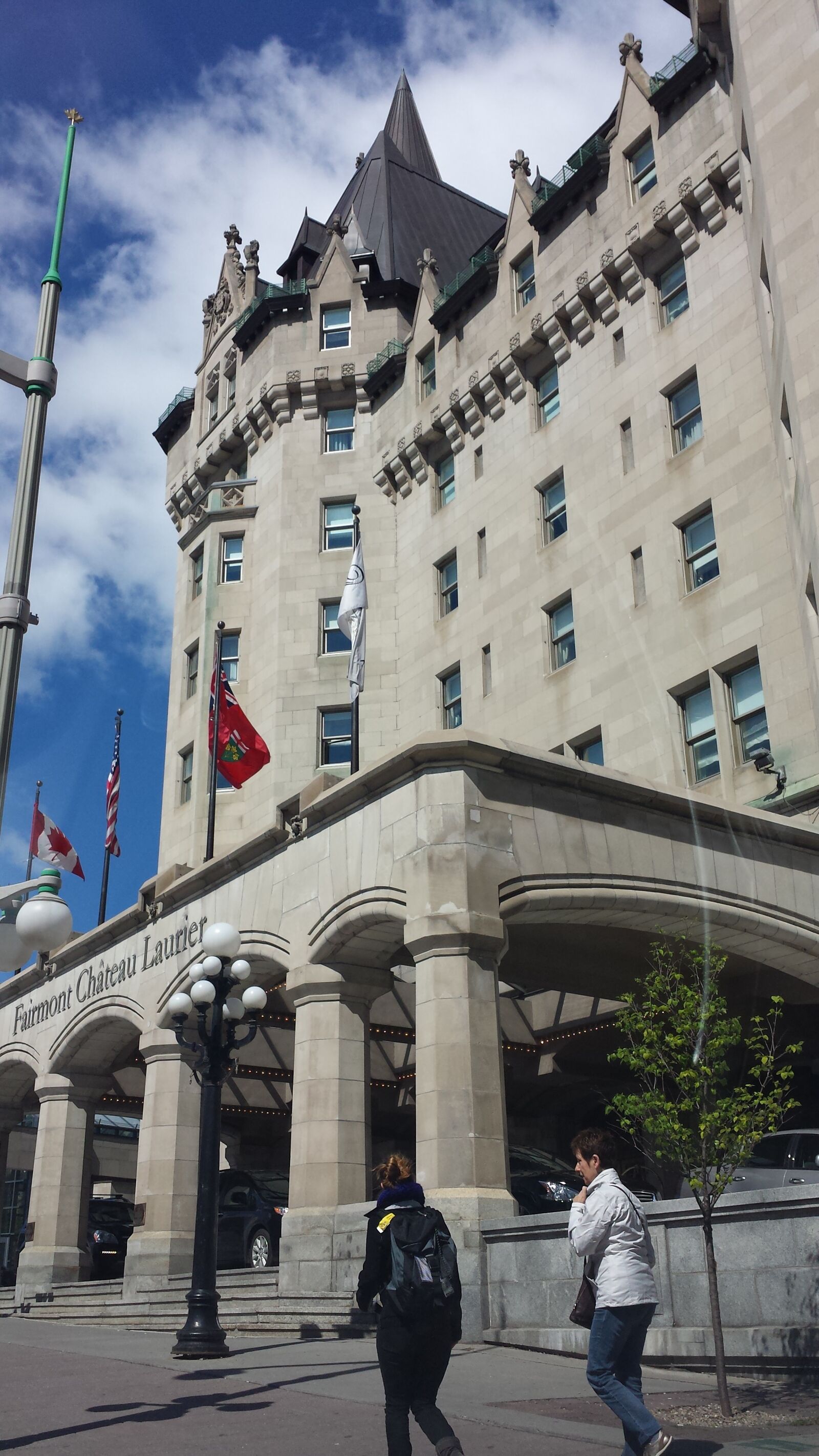 Samsung Galaxy S4 sample photo. Ottawa, chateau, hotel photography