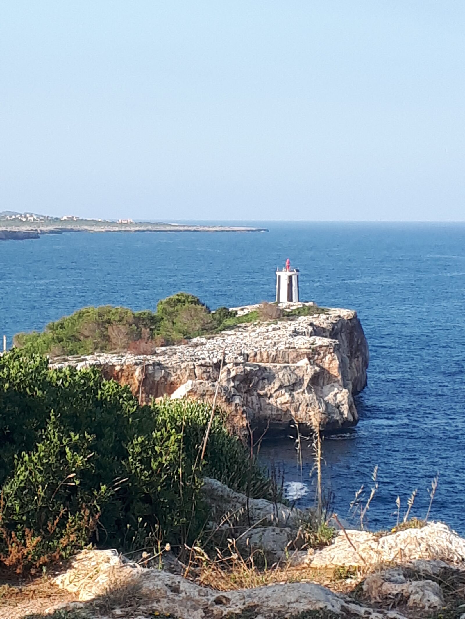 Samsung Galaxy A5(2017) sample photo. Lighthouse, beach, saw photography