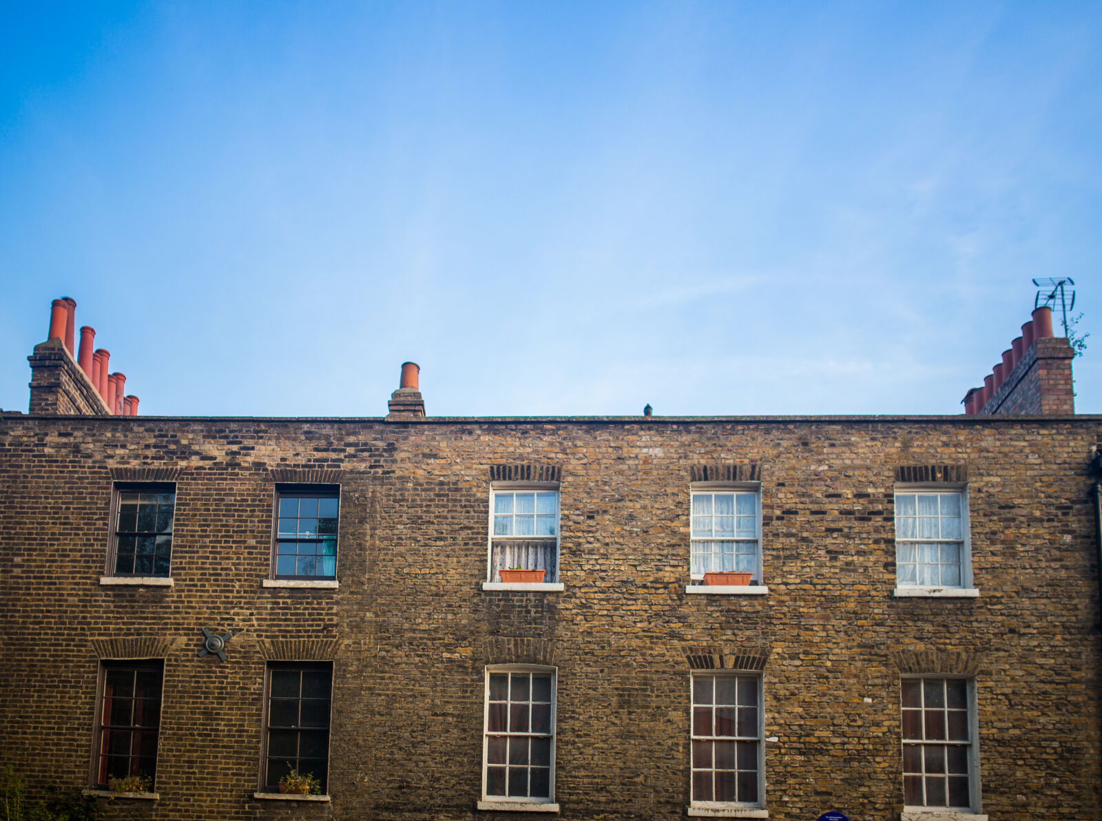 Canon EOS 6D + Sigma 35mm F1.4 DG HSM Art sample photo. Blue, sky, brick, bricks photography