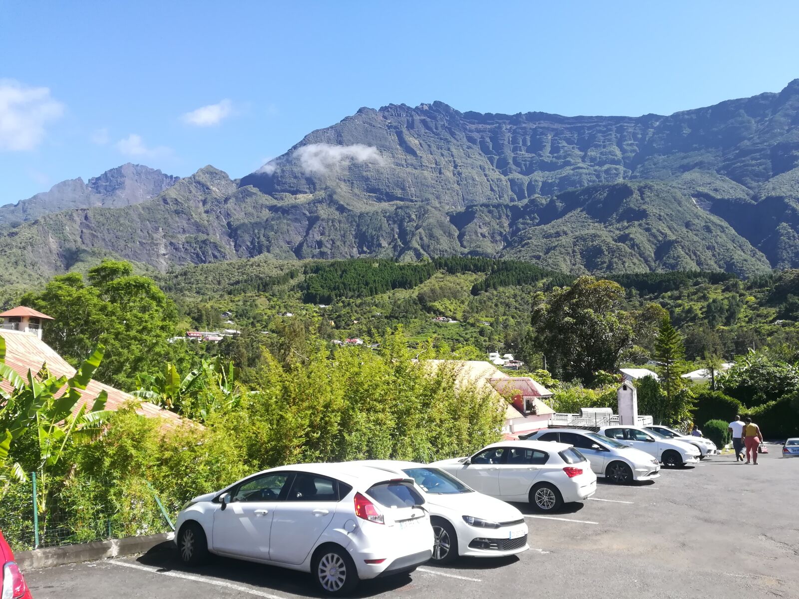 HUAWEI P10 lite sample photo. Landscape, car, road photography