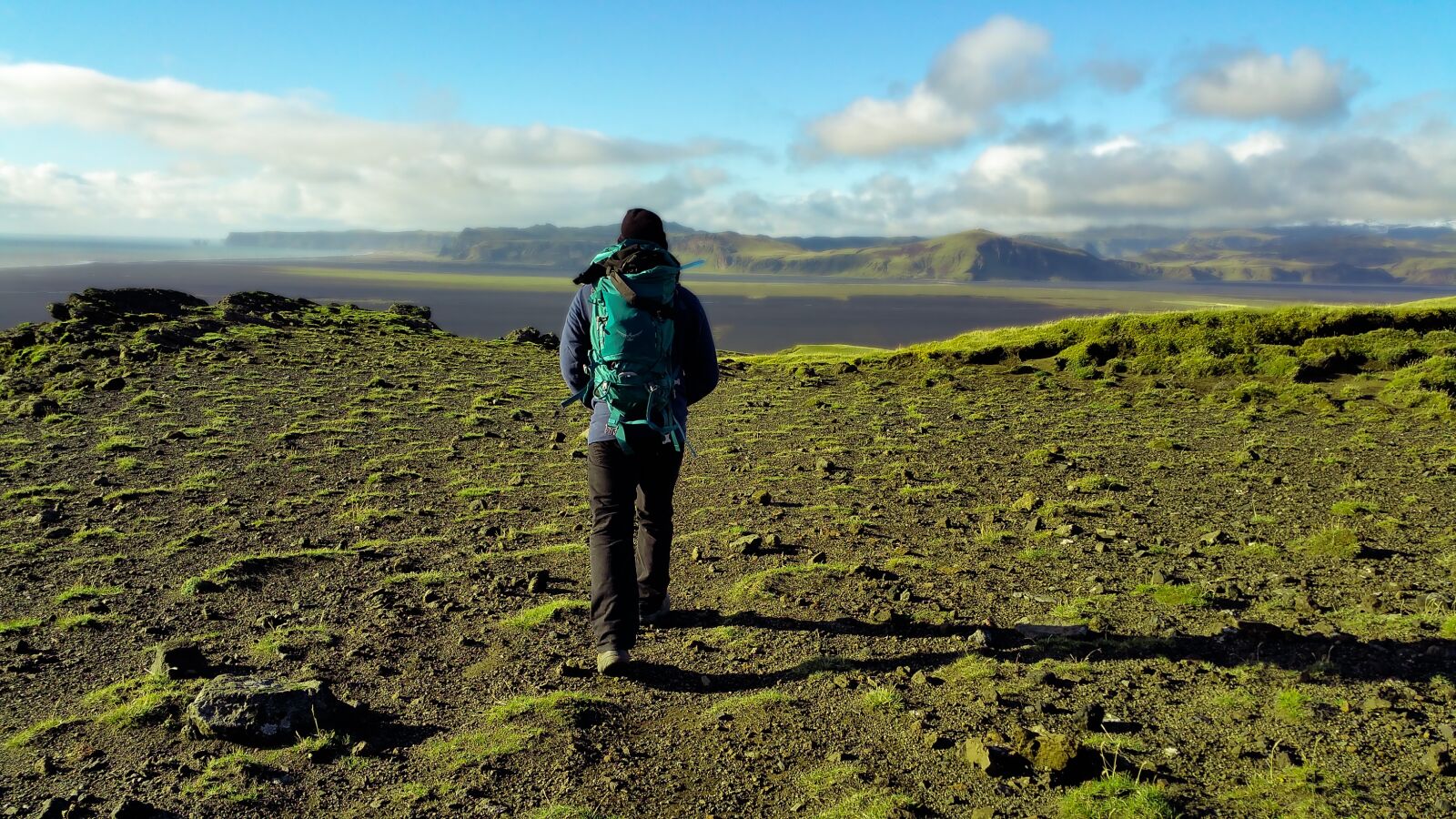 Samsung Galaxy Note4 sample photo. Adventure, backpack, cliff photography