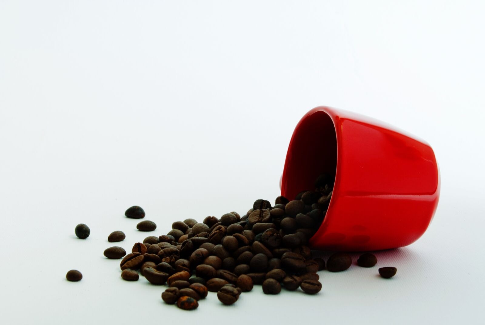 Nikon D80 sample photo. Coffee, coffee beans, red photography