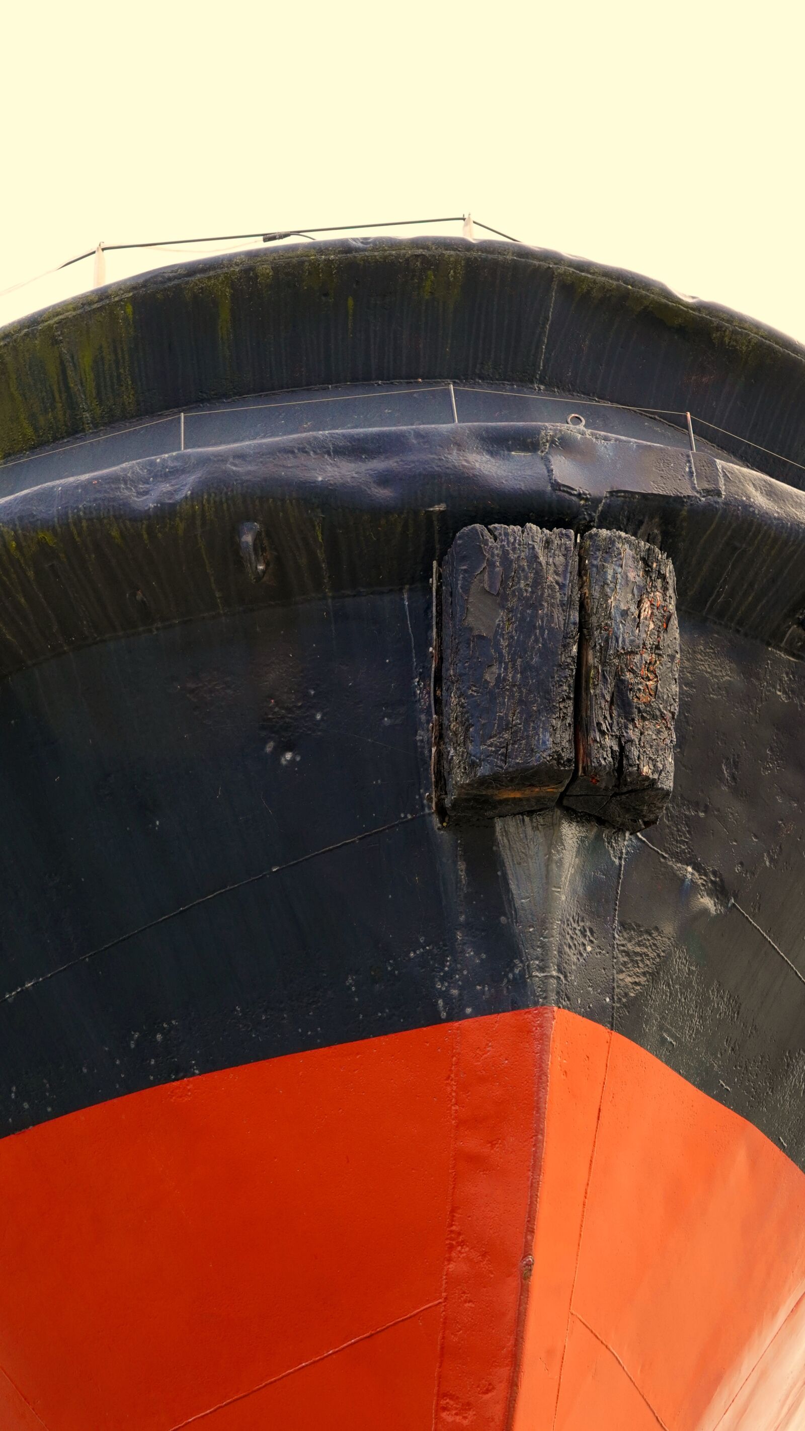 30mm F1.4 DC DN | Contemporary 016 sample photo. Ship, hull, bug photography