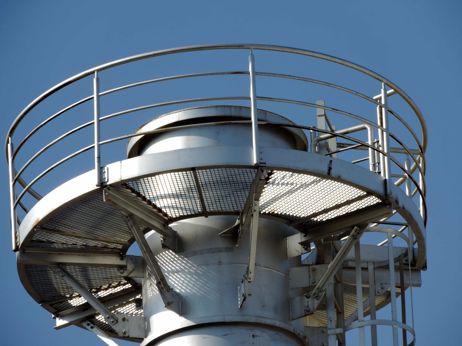 Nikon Coolpix P520 sample photo. Structure, steel, architecture, technology photography