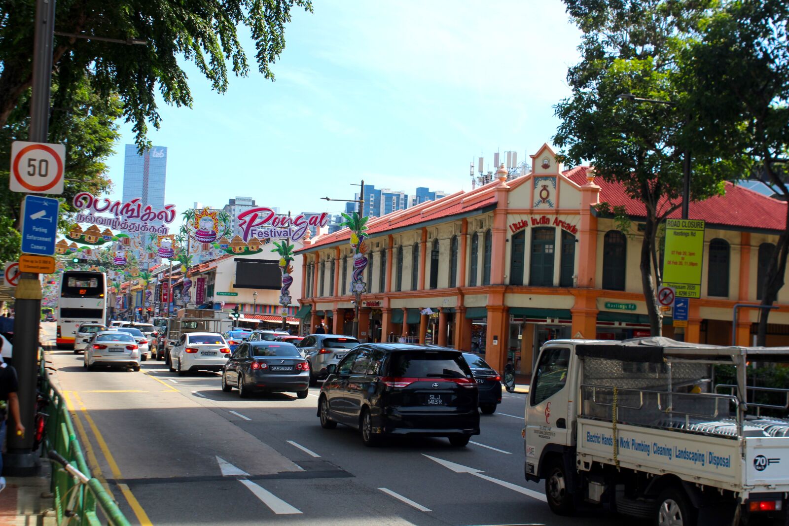 Canon EOS 1300D (EOS Rebel T6 / EOS Kiss X80) sample photo. Little india, singapore, street photography