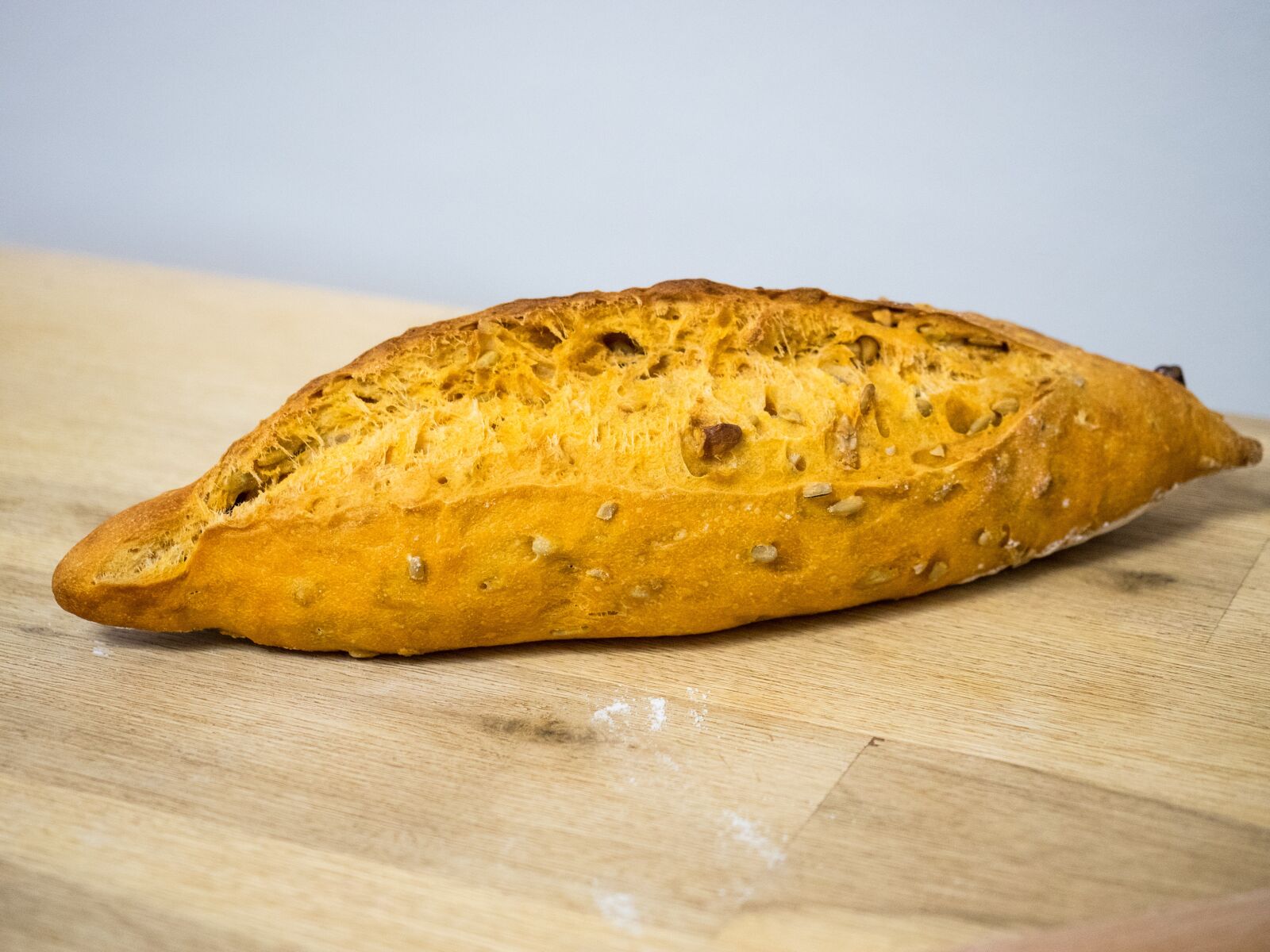 Olympus OM-D E-M1 + Olympus M.Zuiko Digital ED 12-40mm F2.8 Pro sample photo. Food, healthy, bread photography