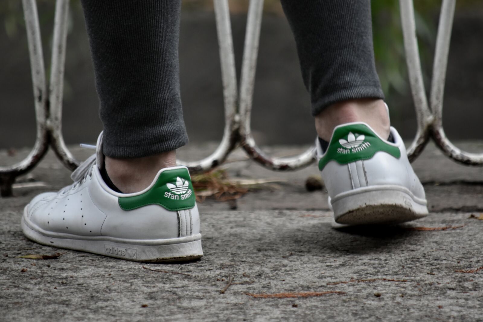 Nikon D5500 sample photo. Movement, sneakers, walking, foot photography