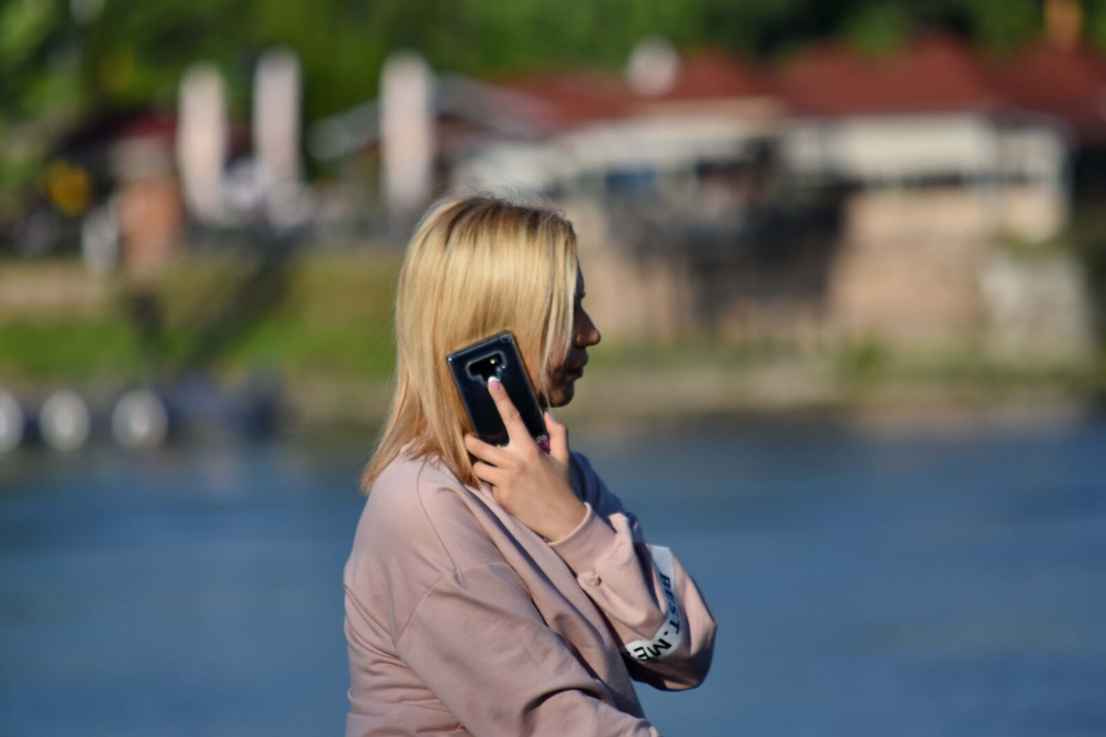 Nikon D5500 sample photo. Cellphone, communication, telephone, woman photography