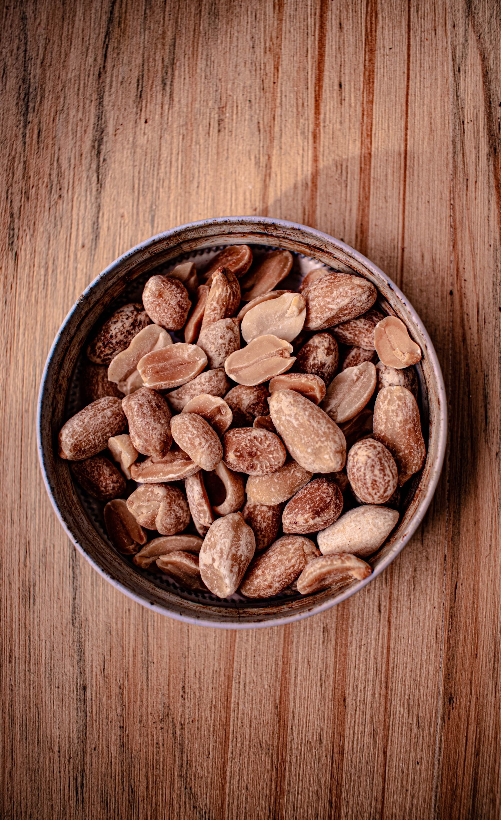 Nikon D5600 sample photo. Peanut, wood, peanuts photography