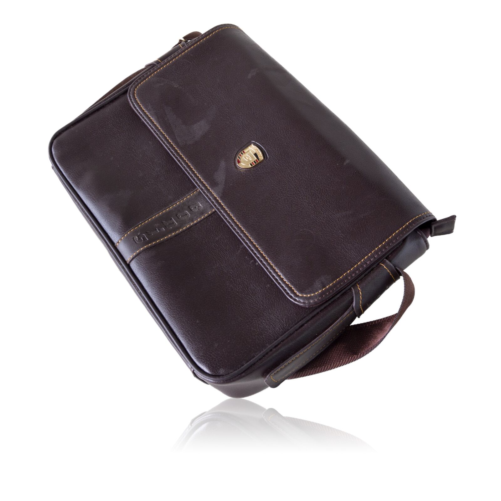 Olympus M.Zuiko Digital ED 12-100mm F4.0 IS Pro sample photo. Bonis leather business bag photography
