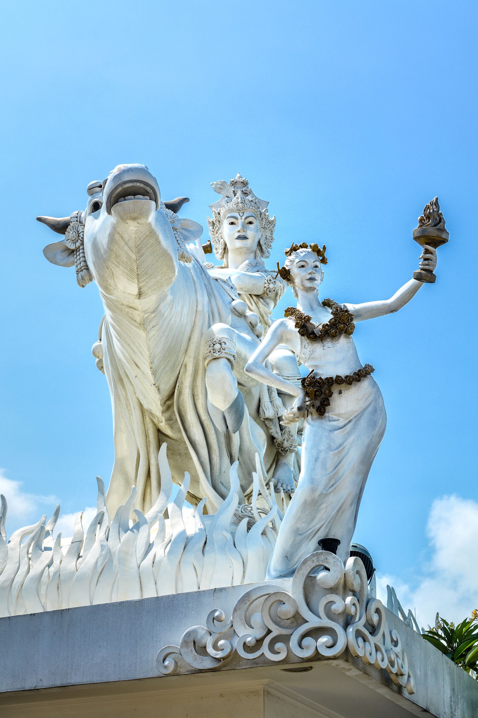 Nikon D5200 sample photo. Bali, uc silver, architecture photography