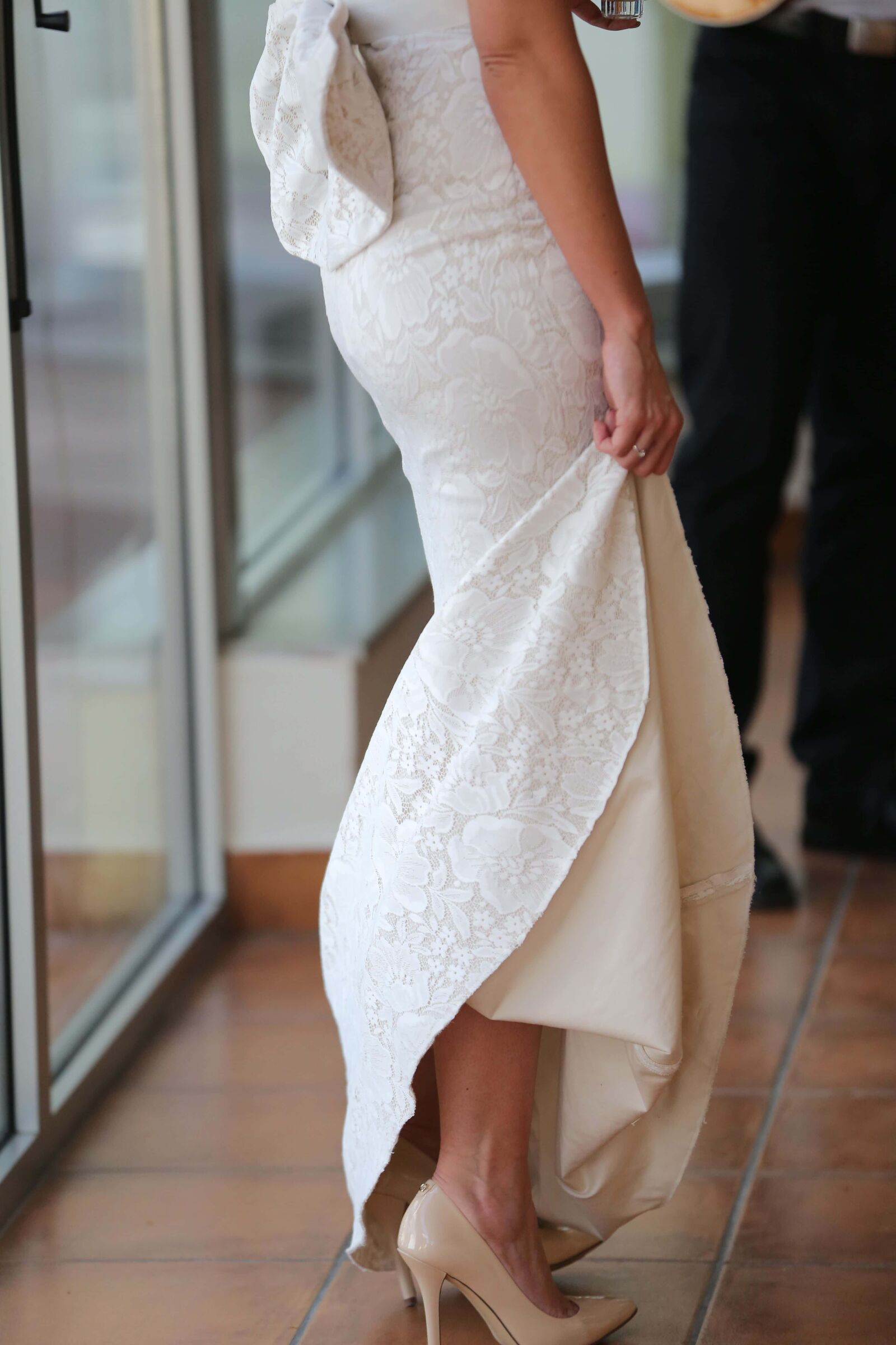 Canon EOS 5D Mark III sample photo. Bride, dress, elegance, glamour photography