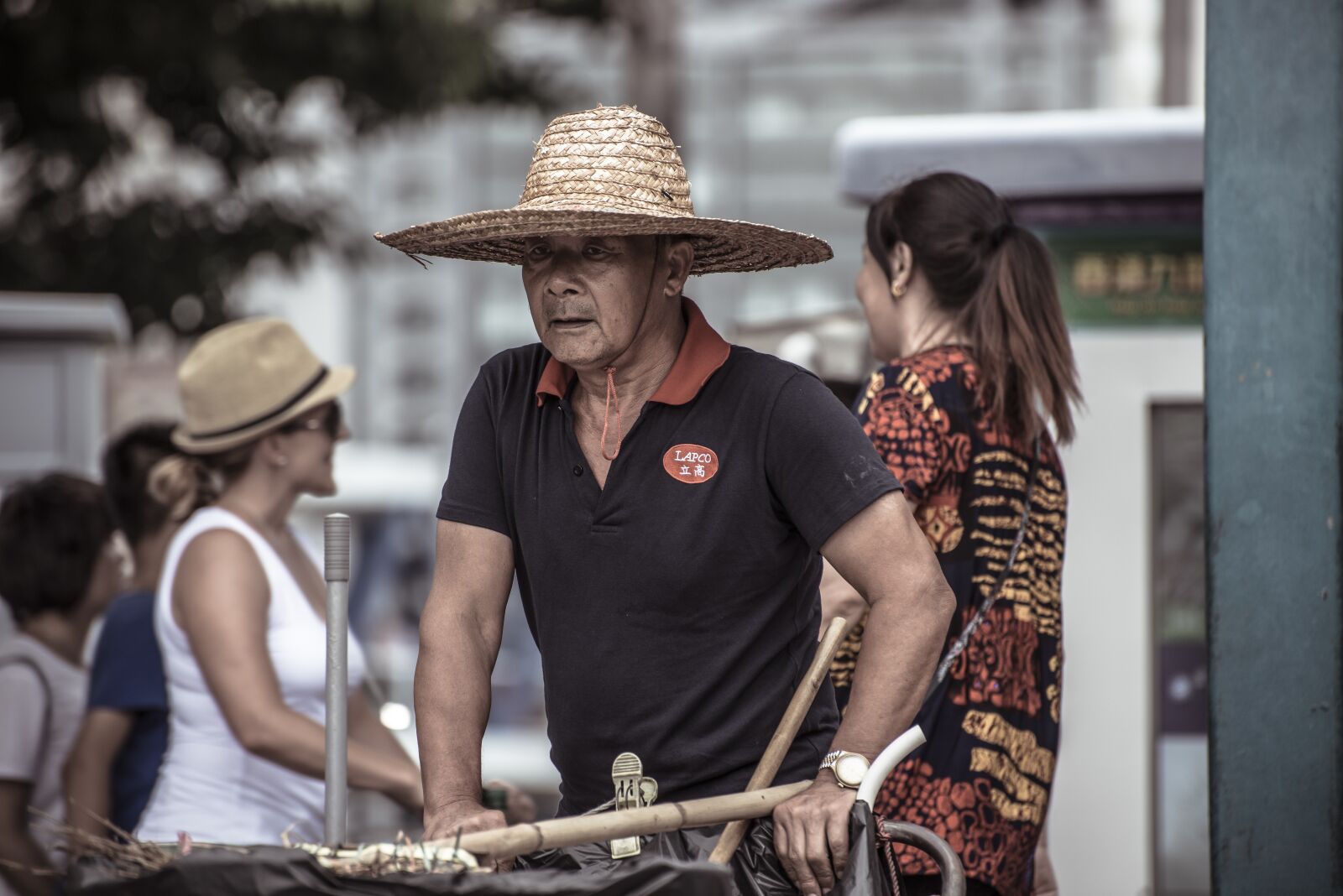 Nikon D800 sample photo. Hong kong, man, city photography