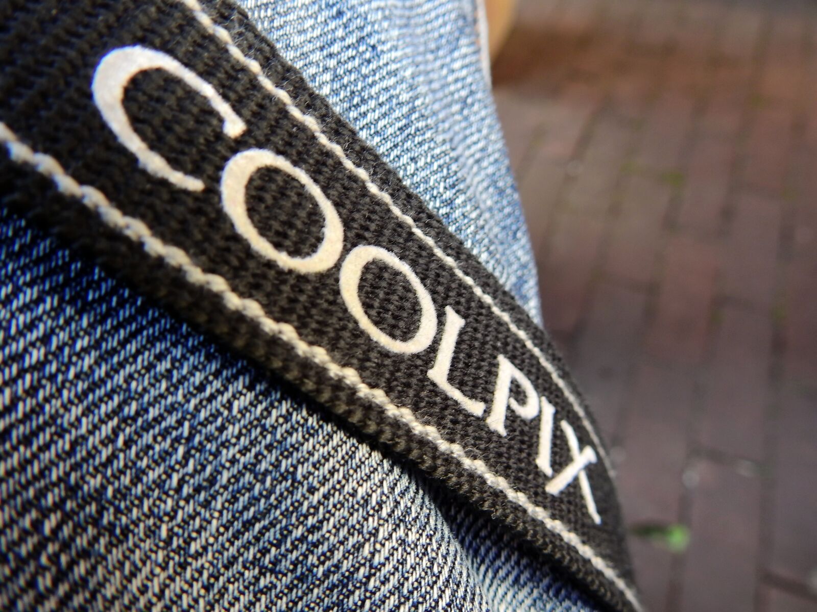 Nikon Coolpix P900 sample photo. Pants, jeans, photo photography