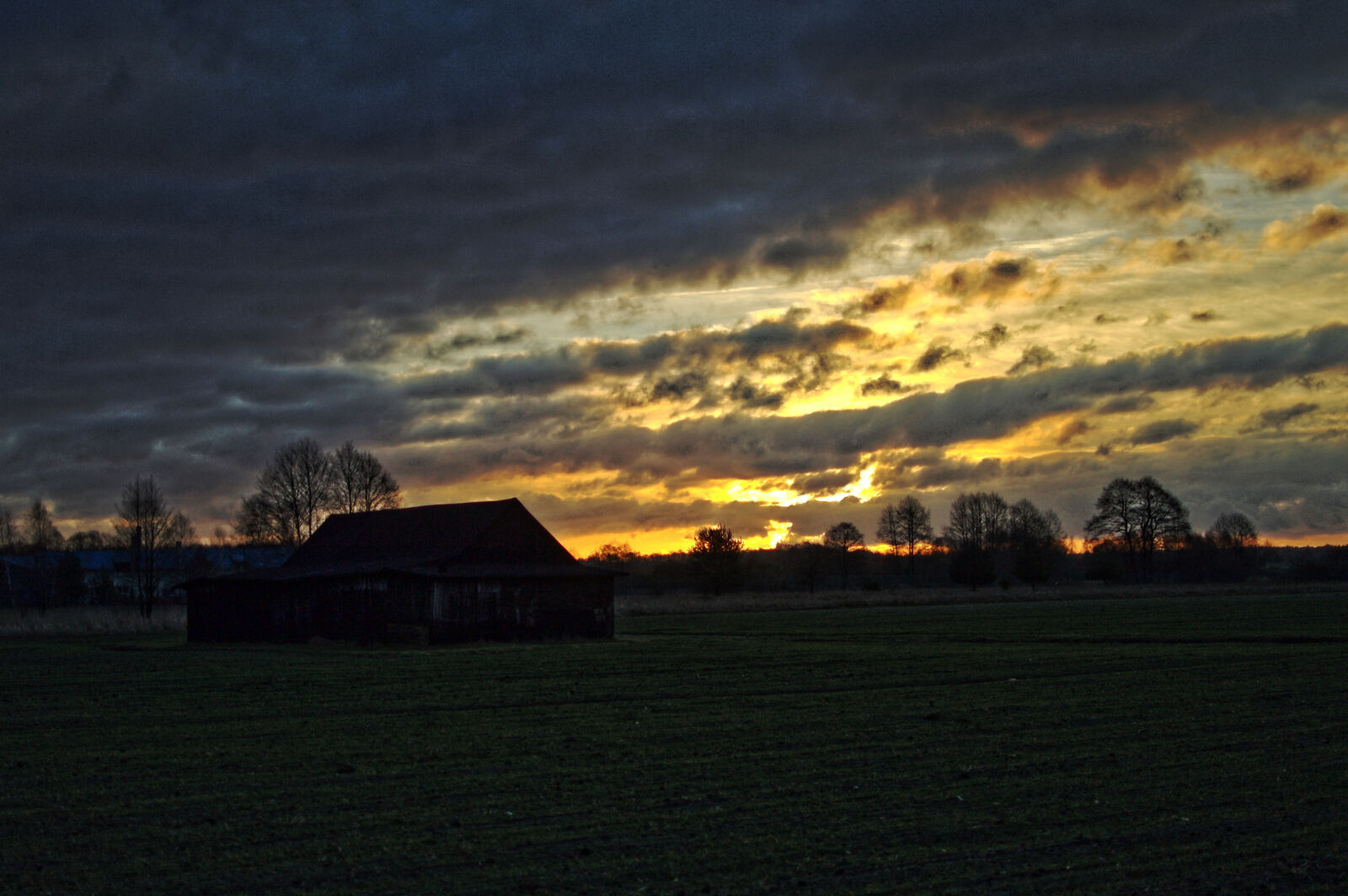 Nikon D3200 sample photo. Barn, cloud, sunrise photography