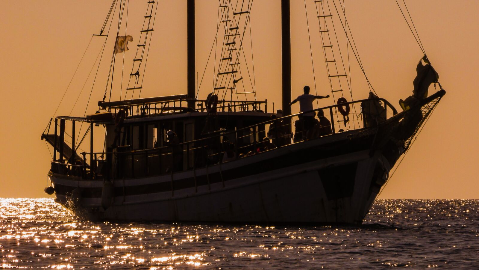 Canon PowerShot SX400 IS sample photo. Sail boat, sunset, sea photography